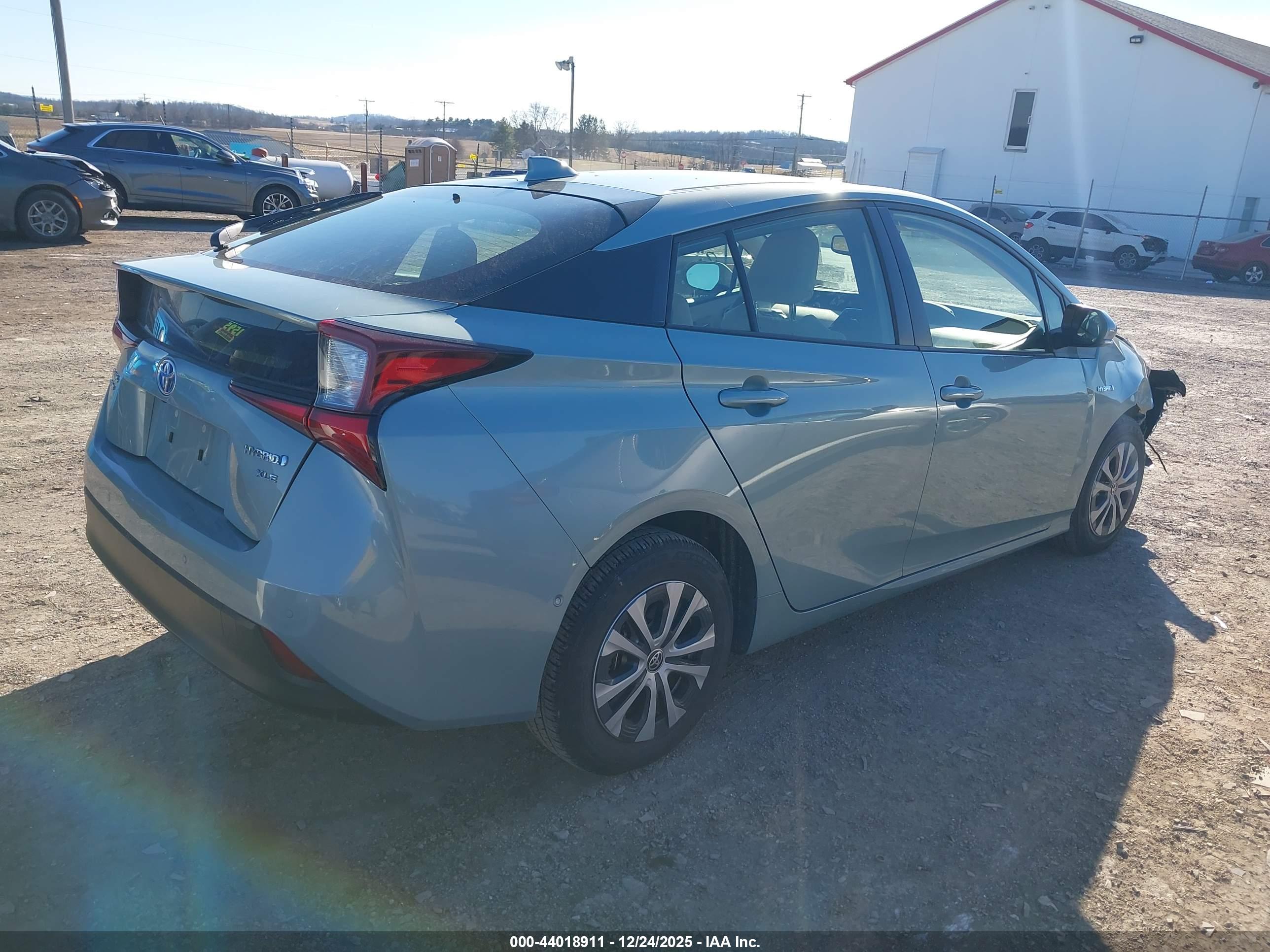 TOYOTA PRIUS image 4