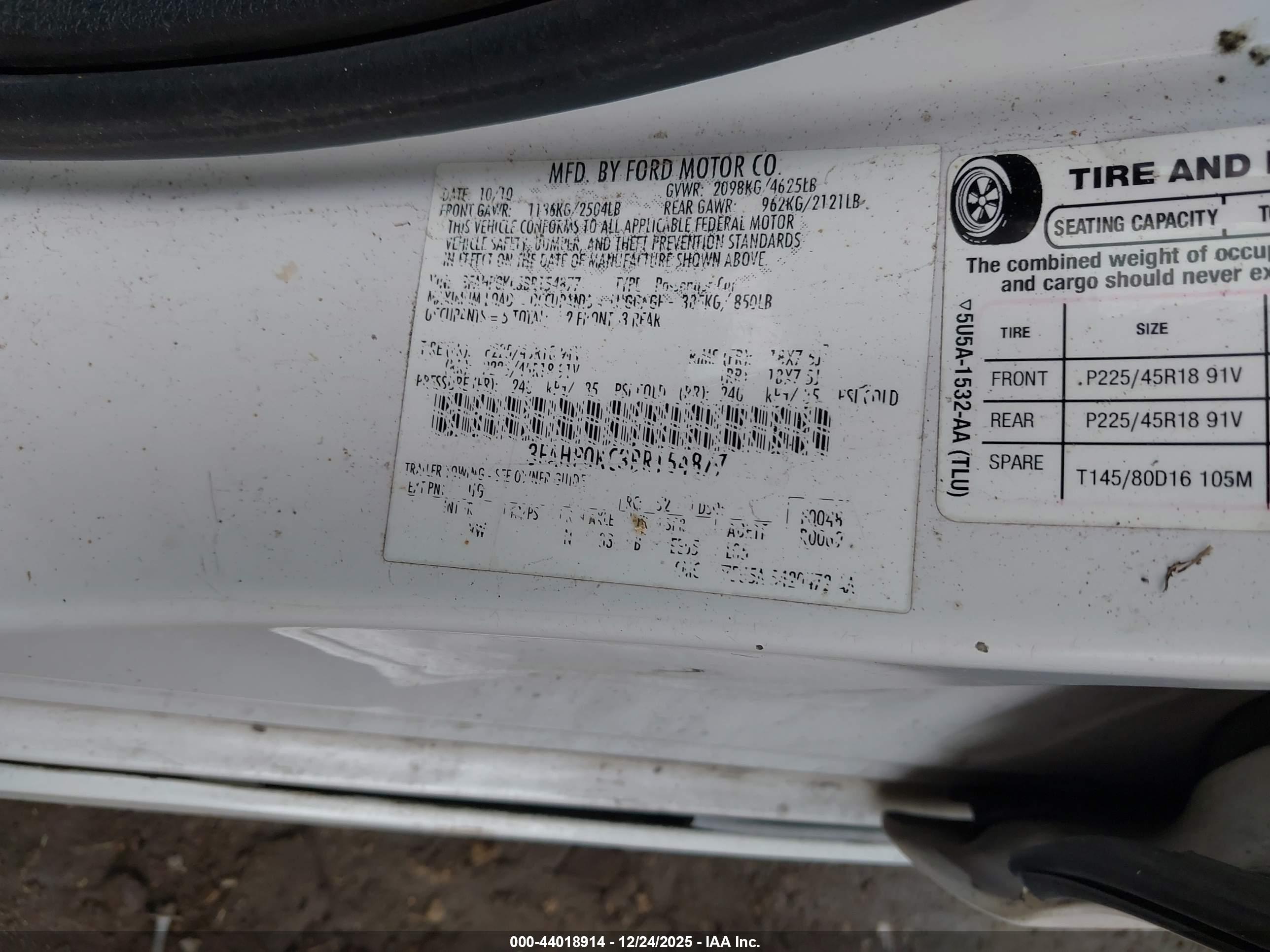 FORD FUSION image 9