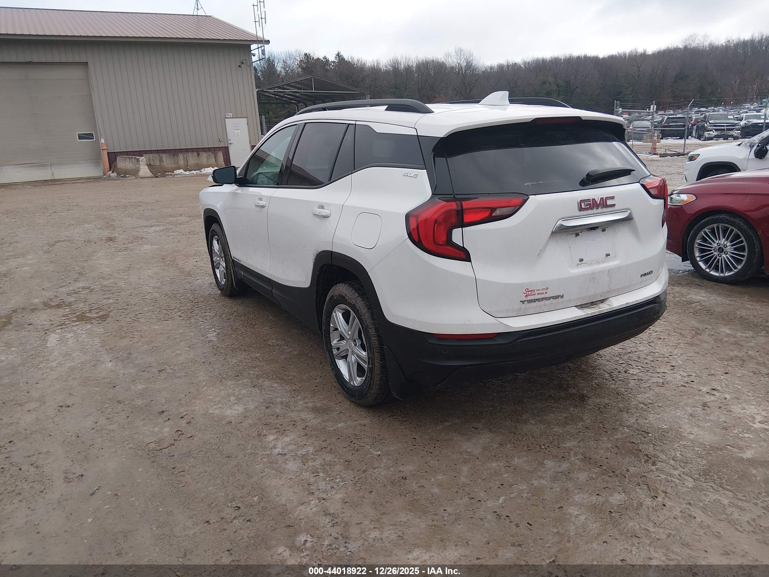 GMC TERRAIN image 3