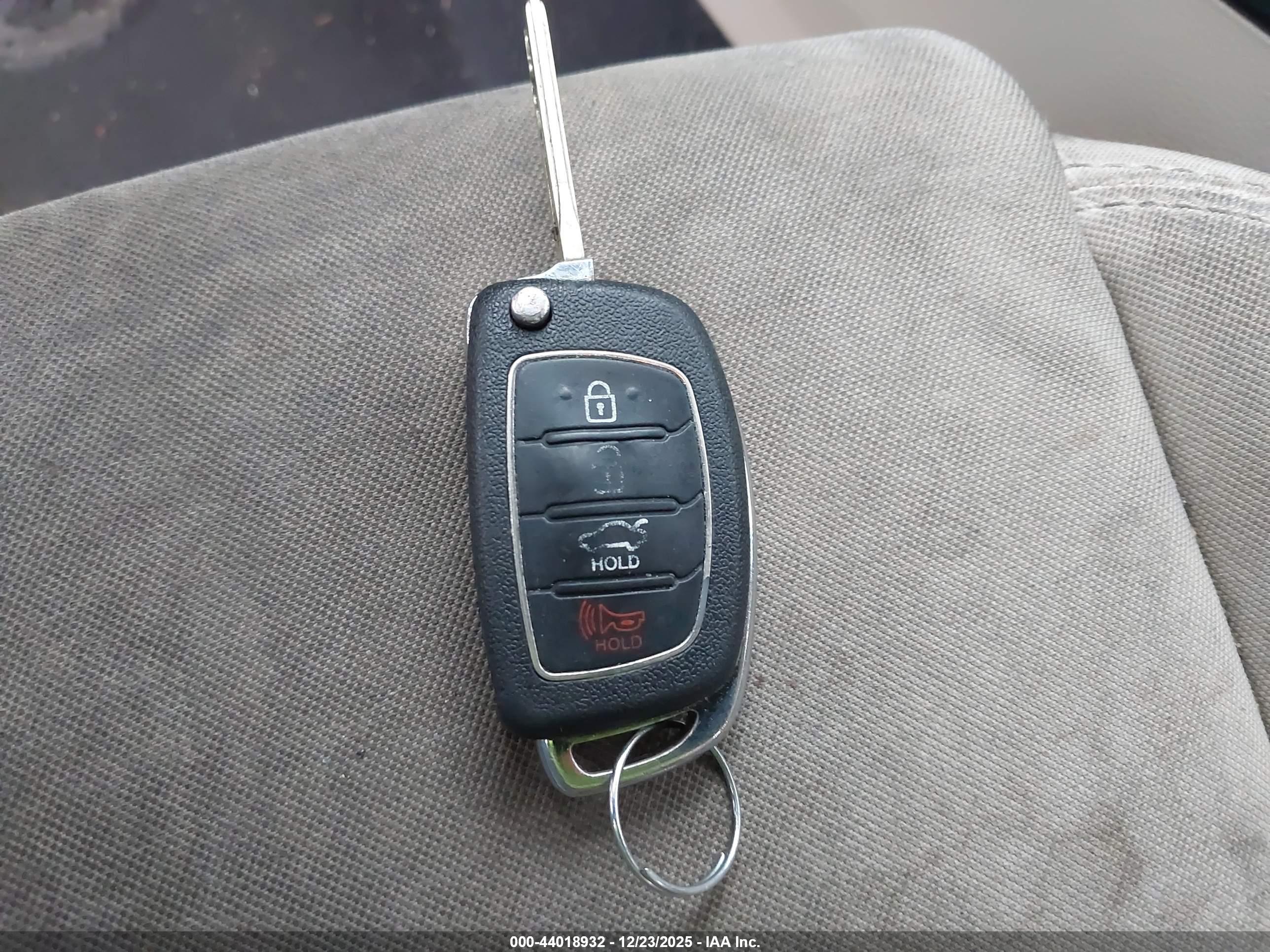 HYUNDAI SONATA image 11