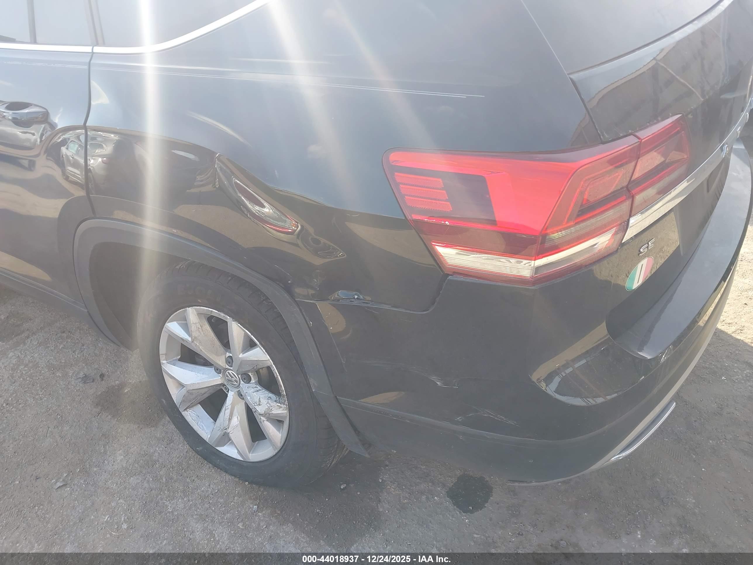 VOLKSWAGEN ATLAS image 6