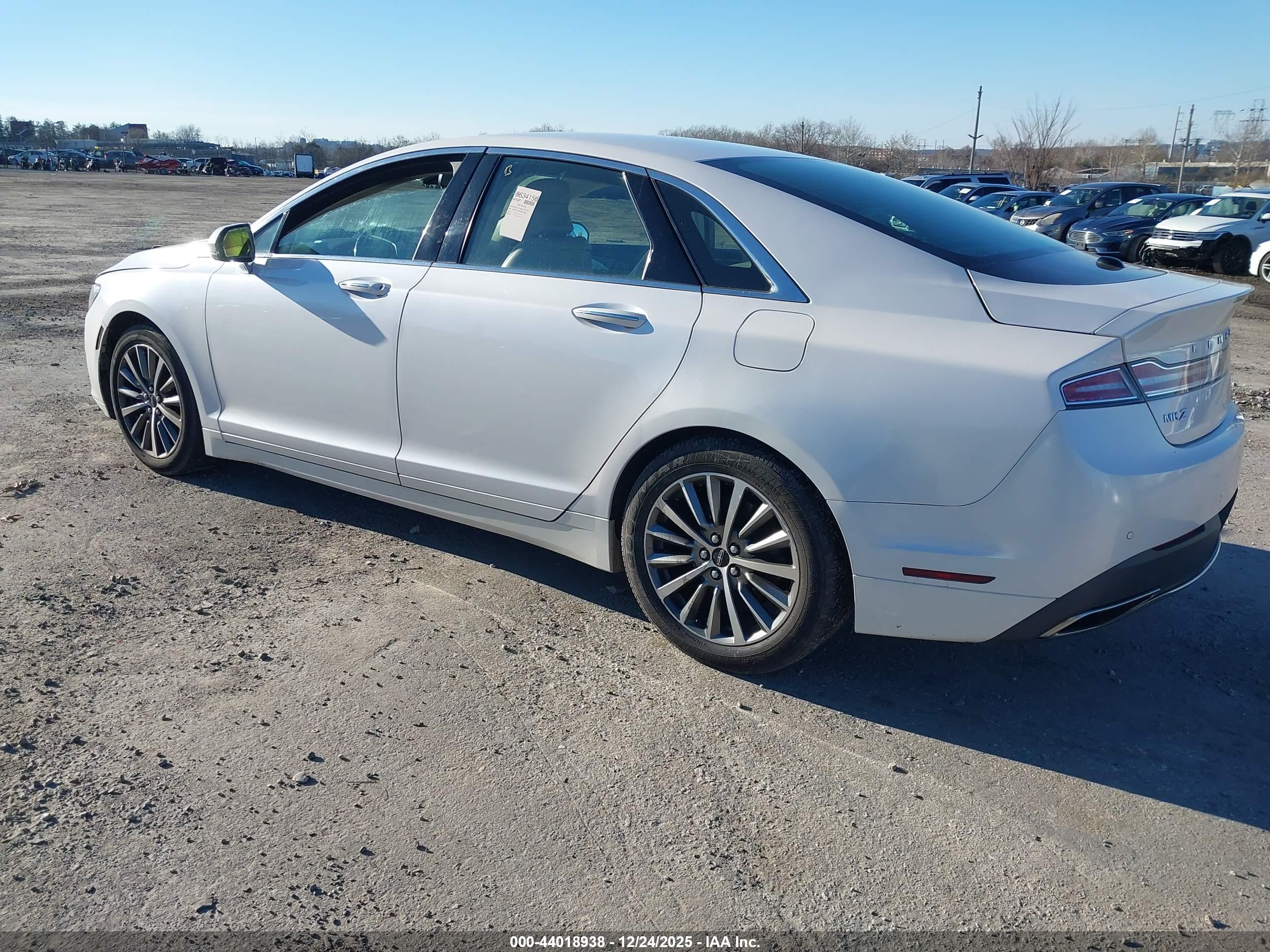 LINCOLN MKZ image 3