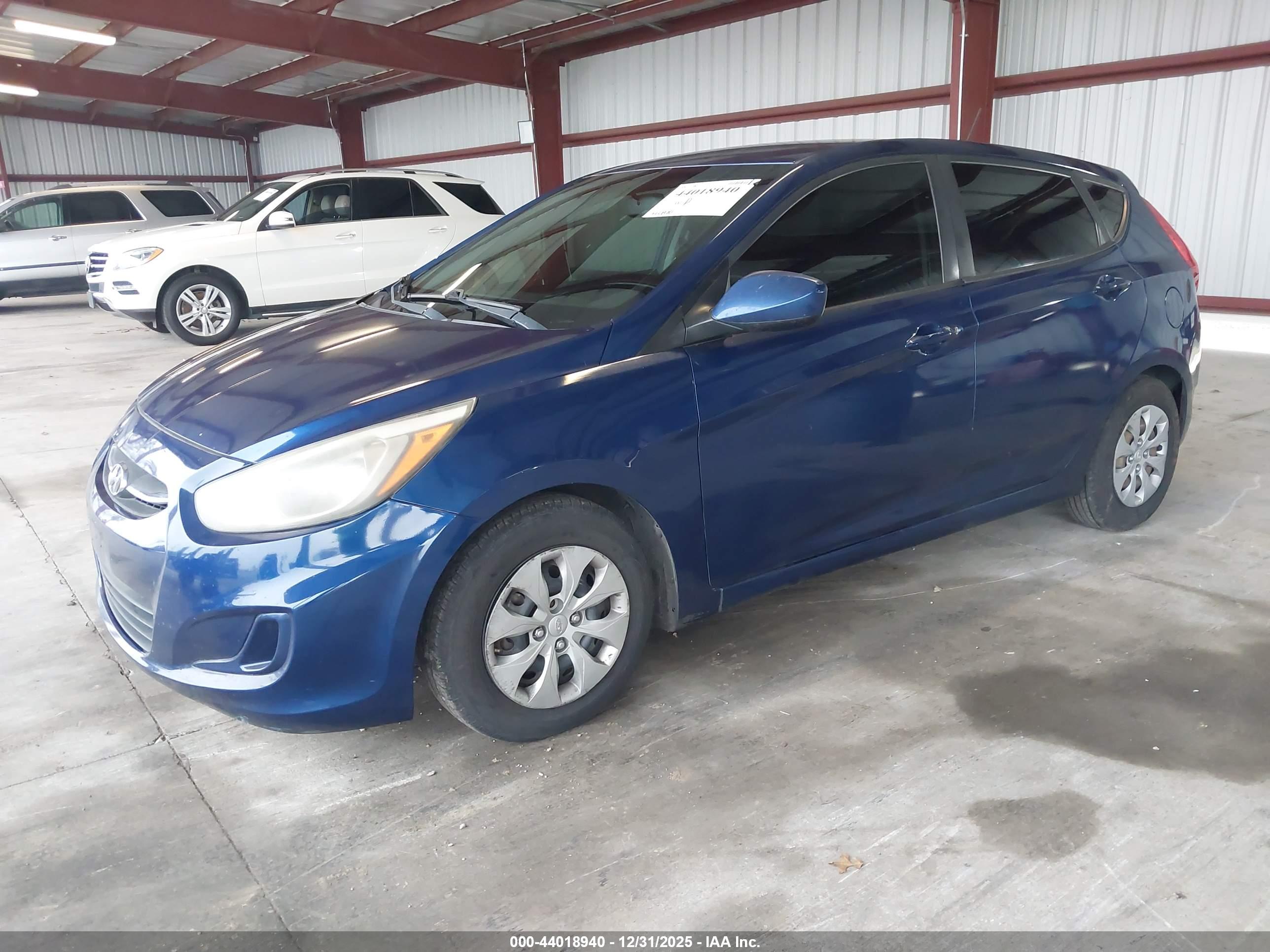 HYUNDAI ACCENT image 2