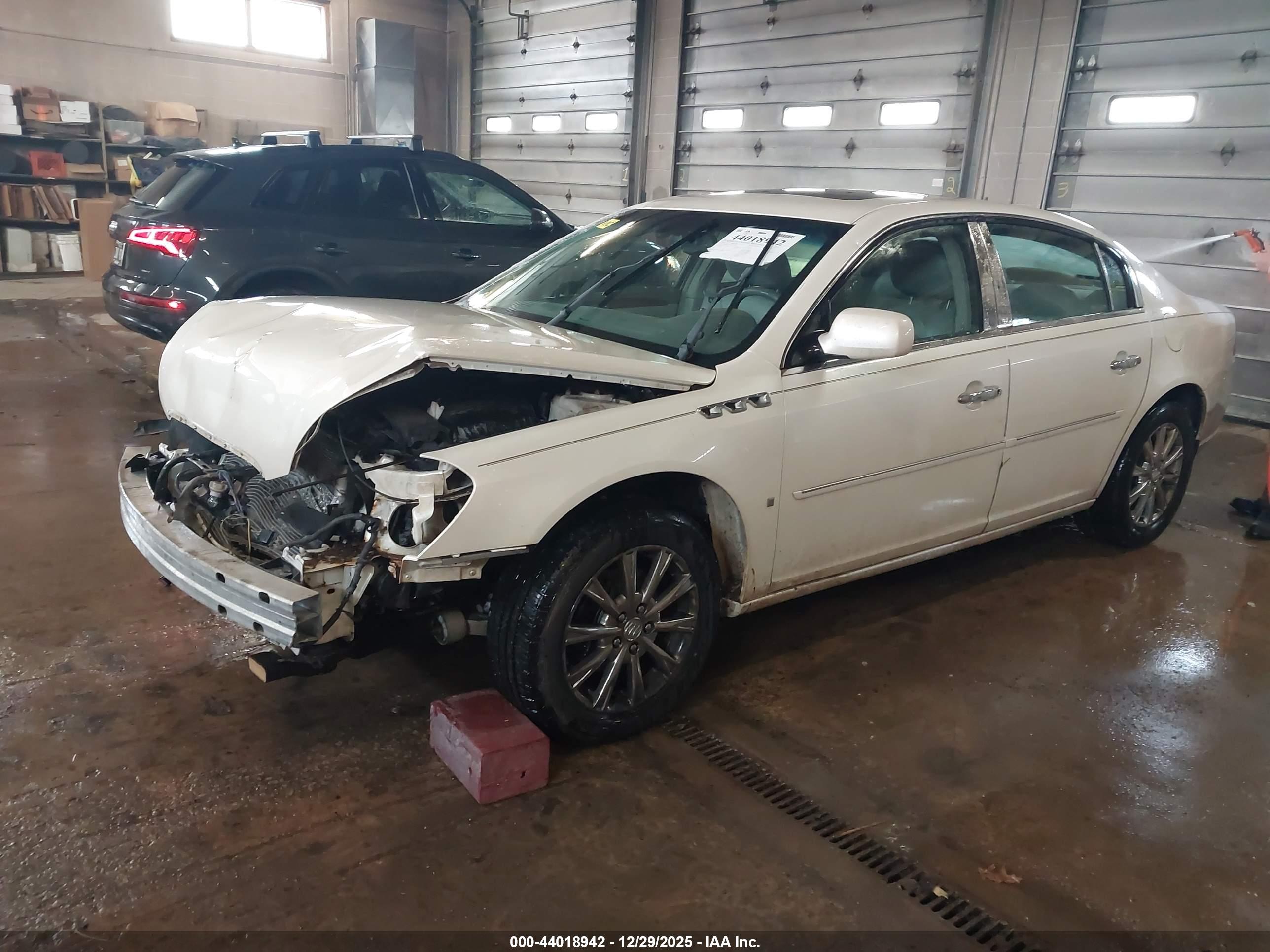 BUICK LUCERNE image 2