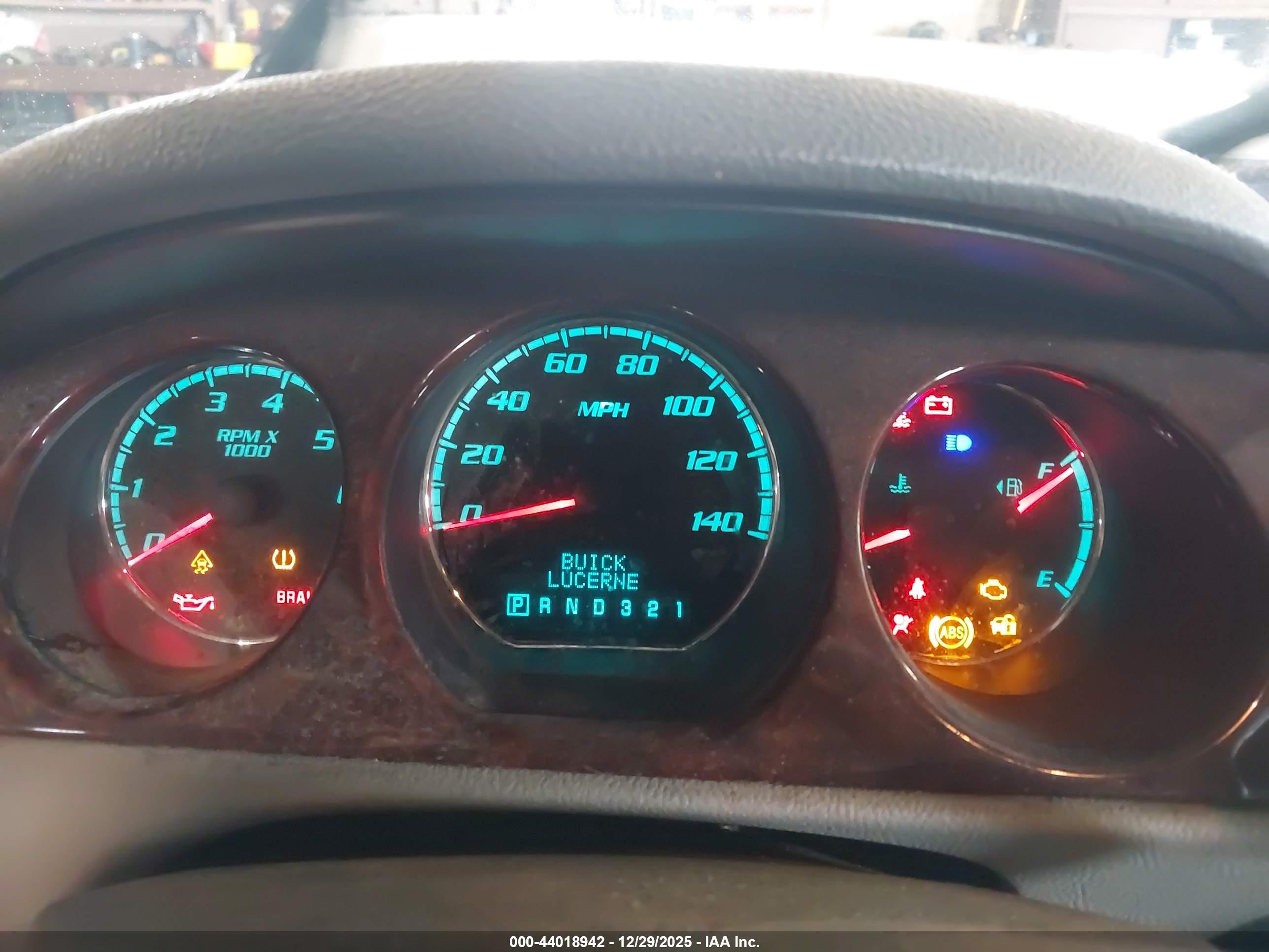 BUICK LUCERNE image 7