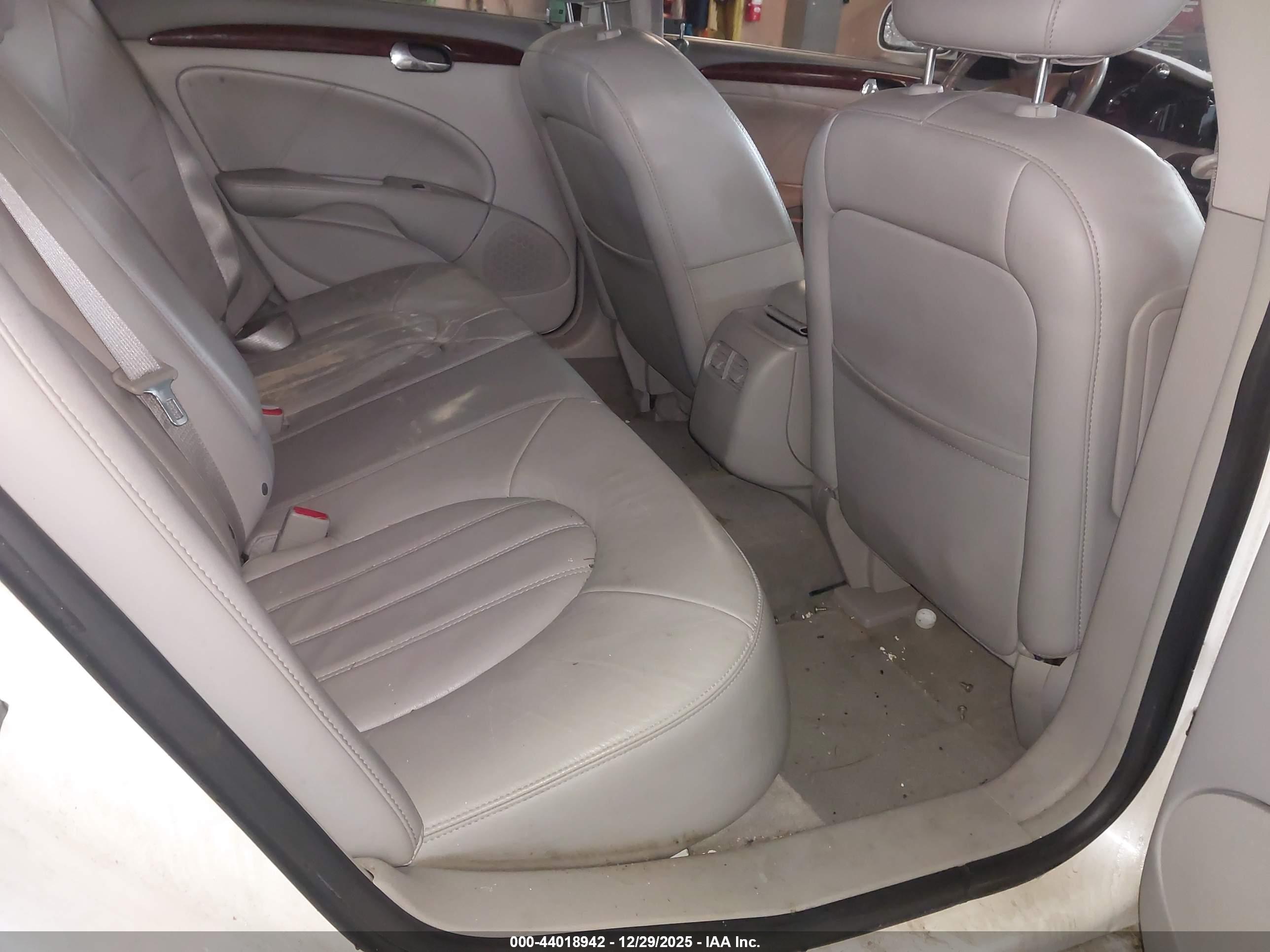 BUICK LUCERNE image 8