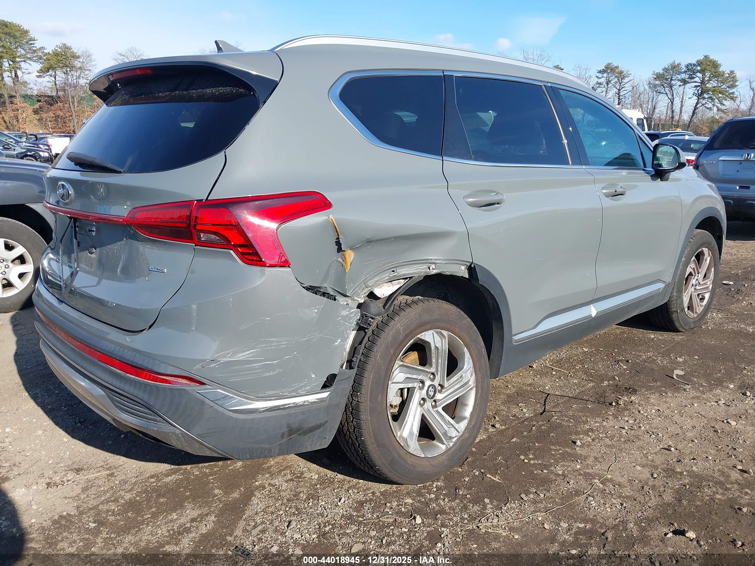HYUNDAI SANTA image 4