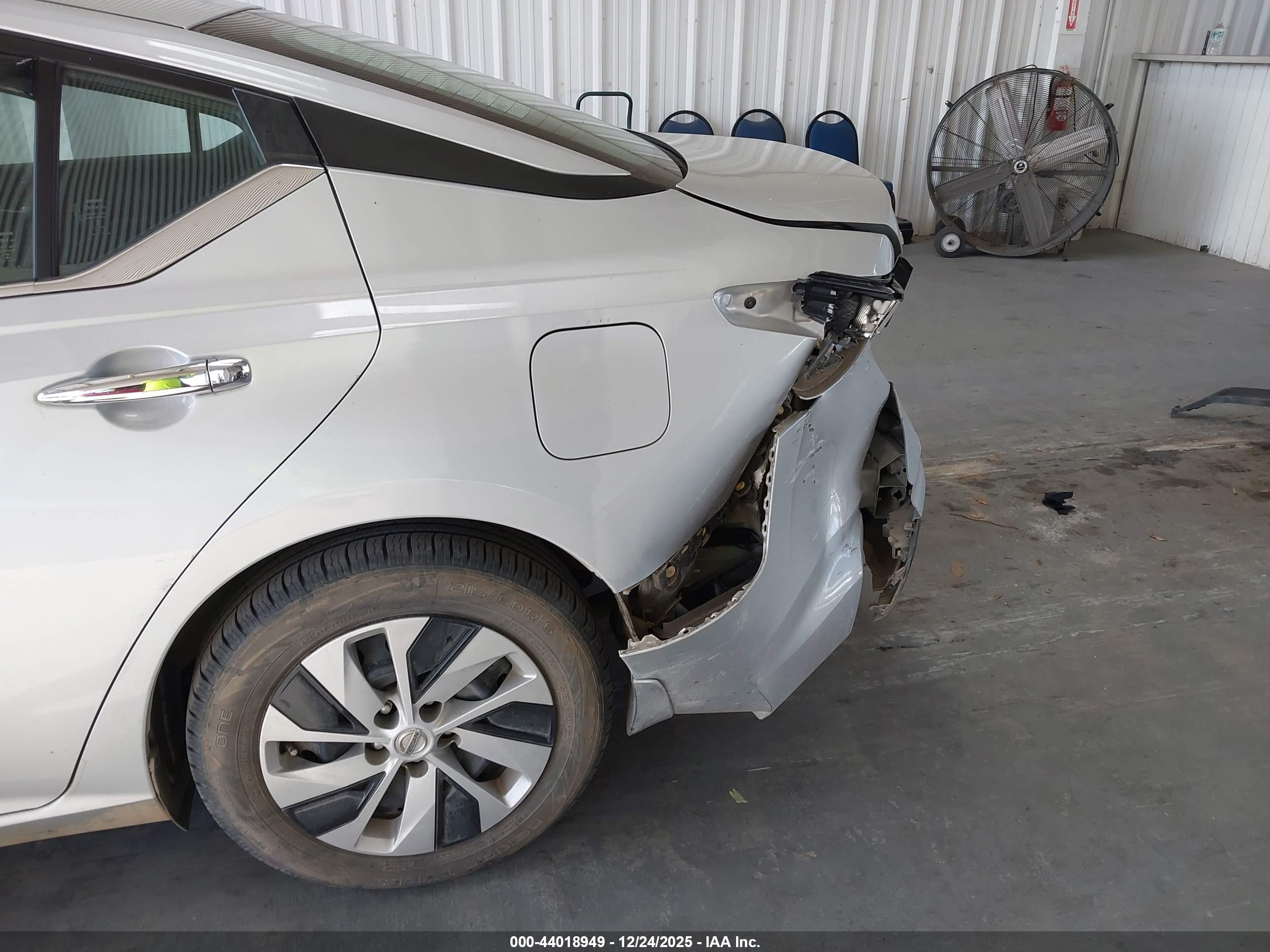 NISSAN ALTIMA image 6