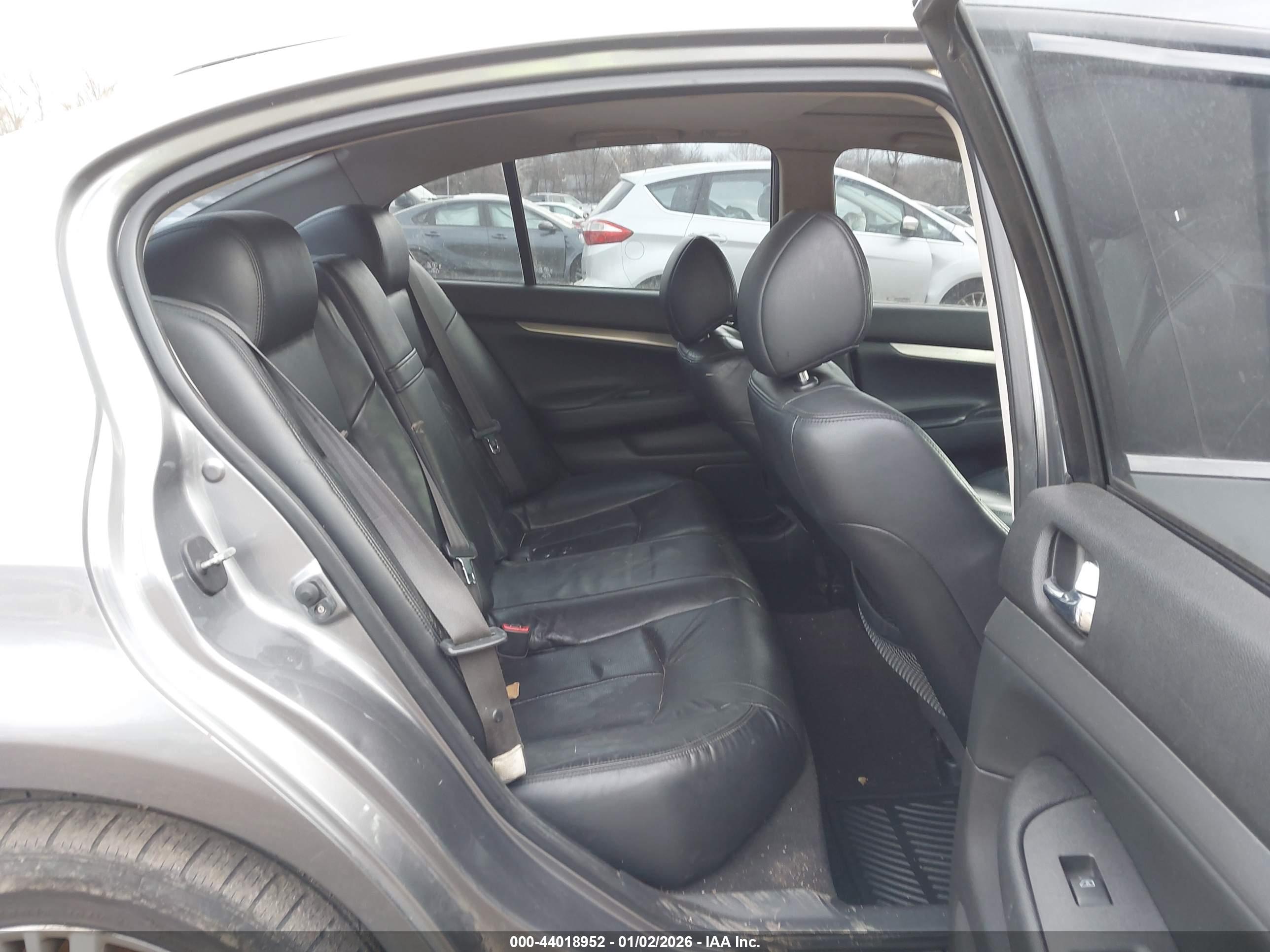 INFINITI G37X image 8