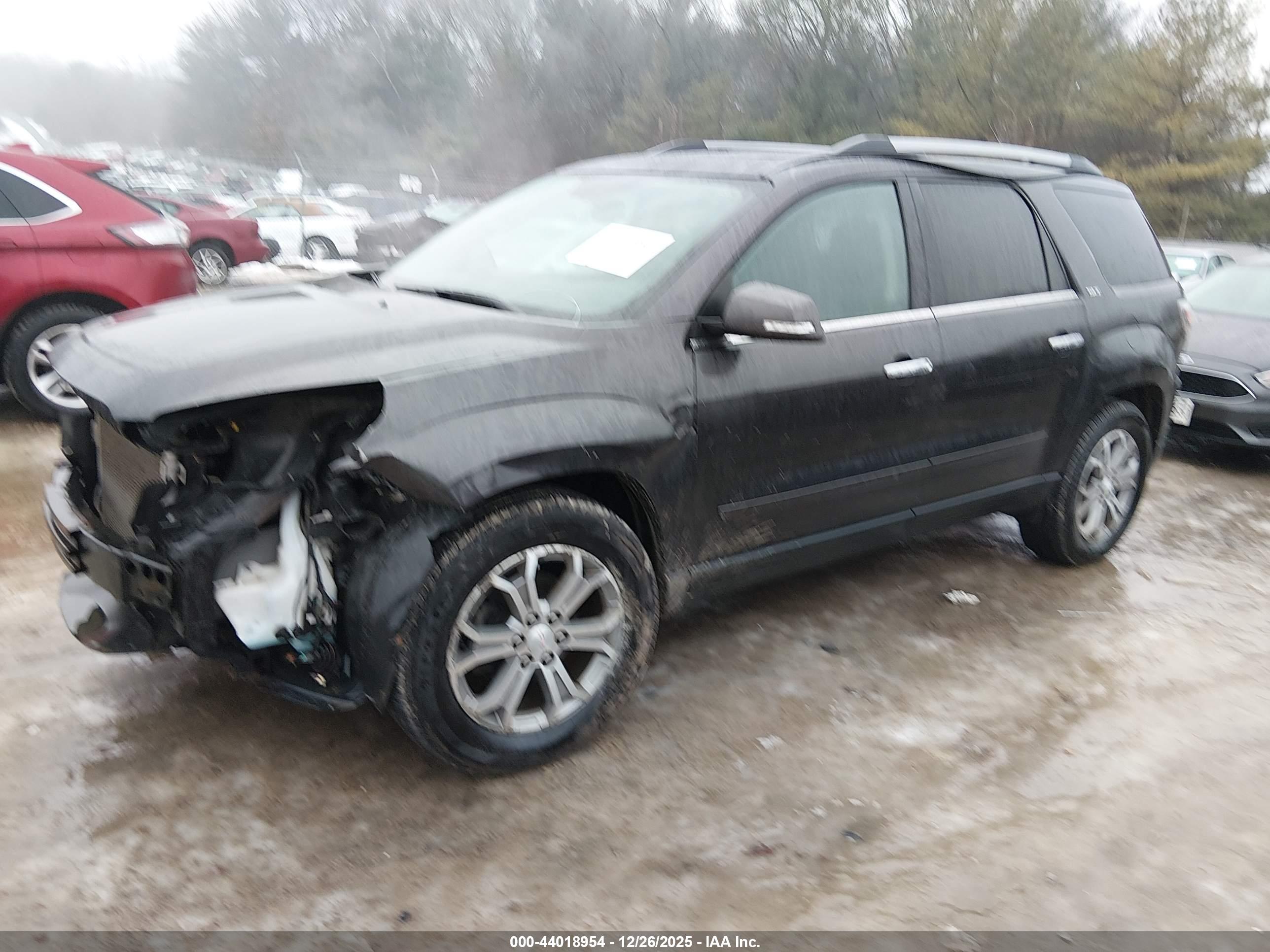 GMC ACADIA image 2