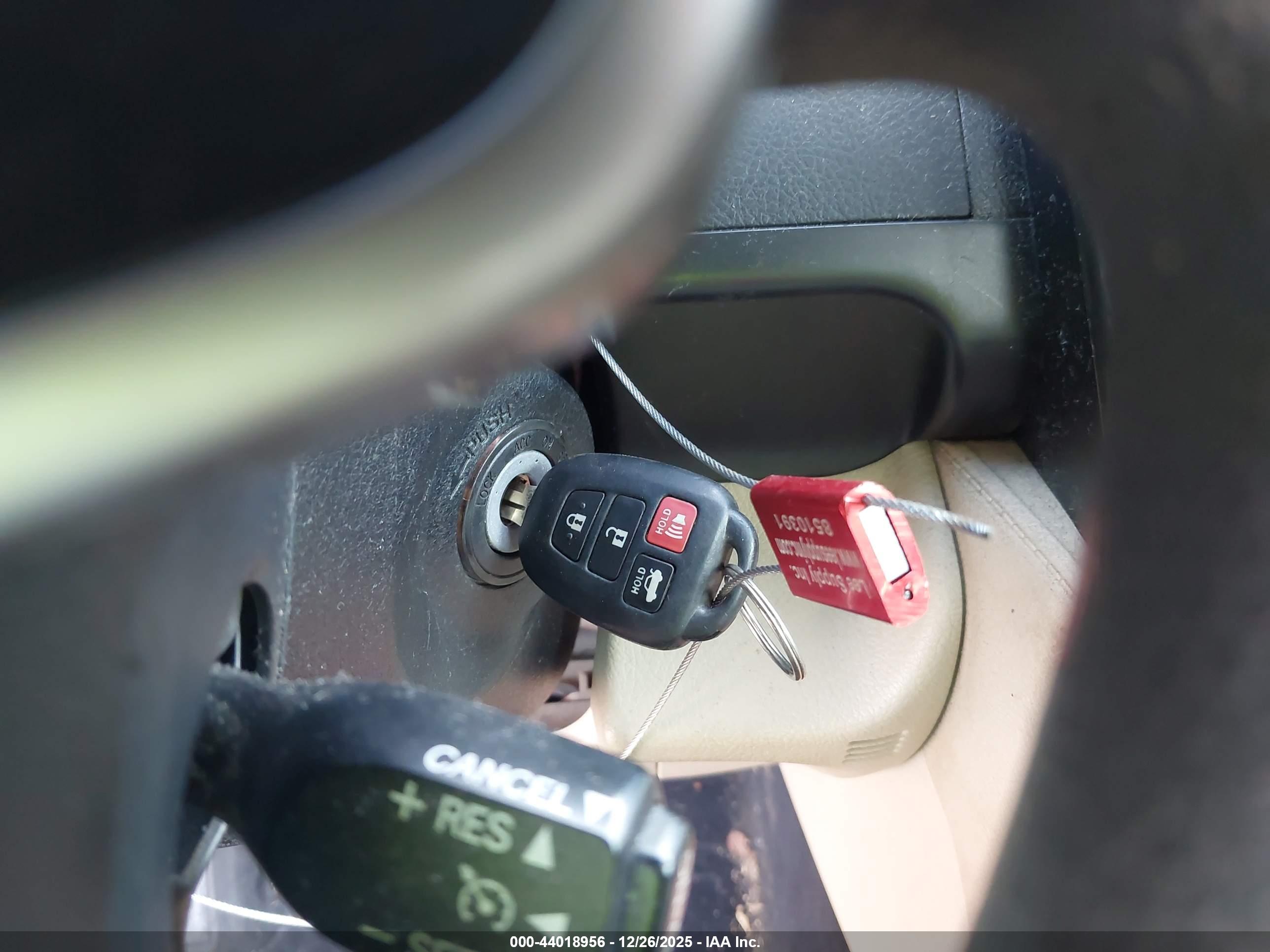 TOYOTA CAMRY image 11