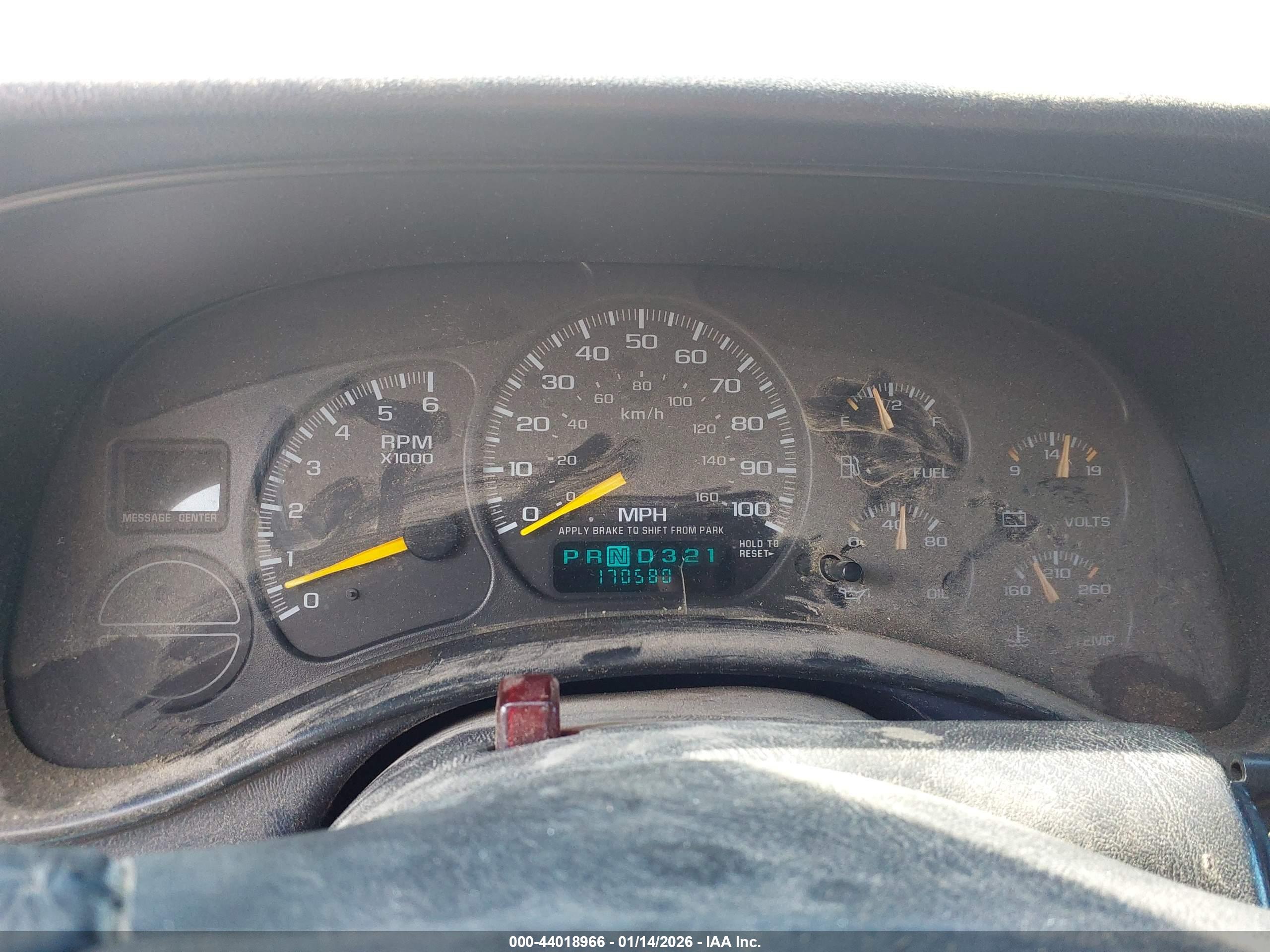 CHEVROLET SILVERADO image 7