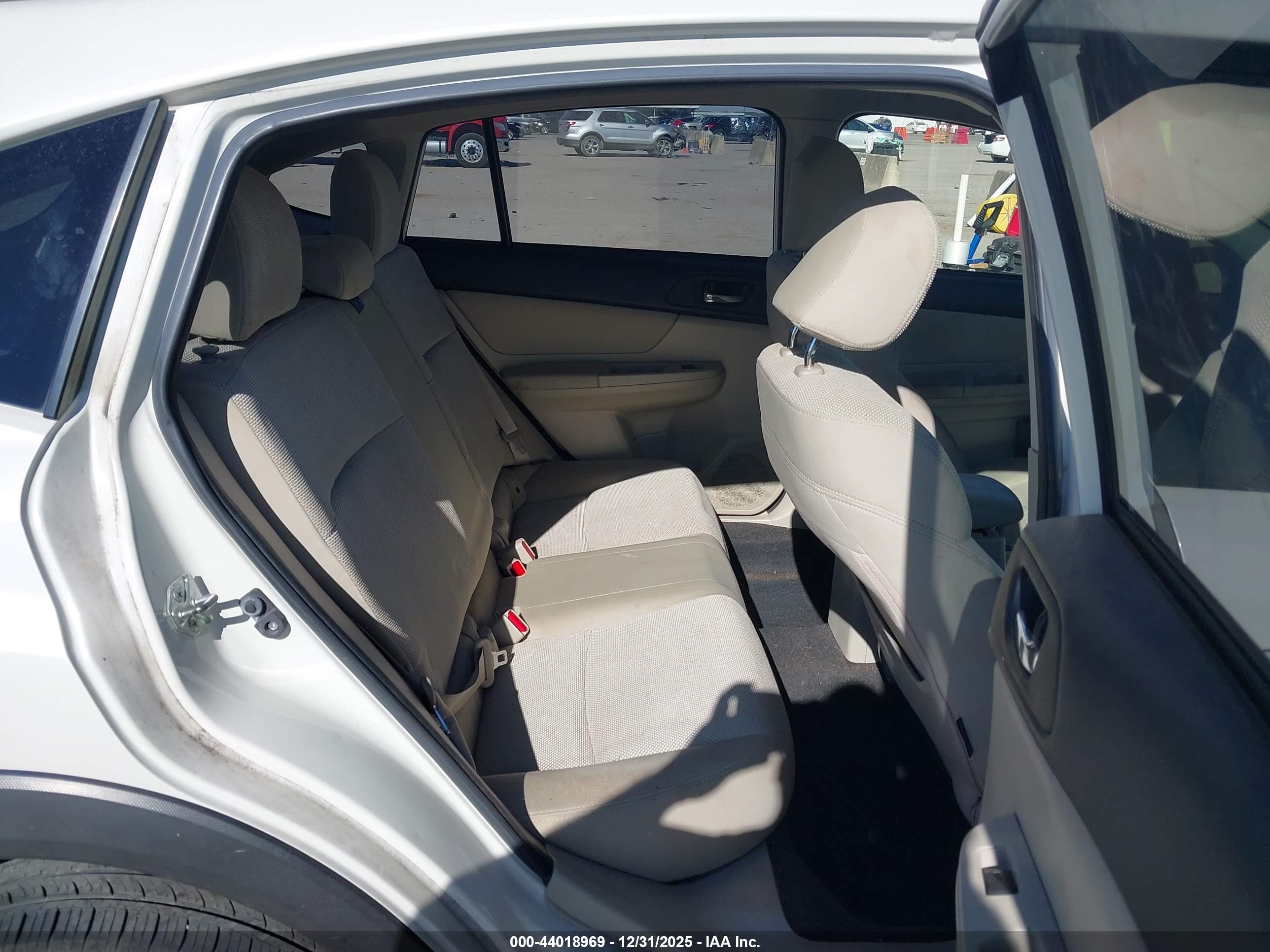 SUBARU XV image 8