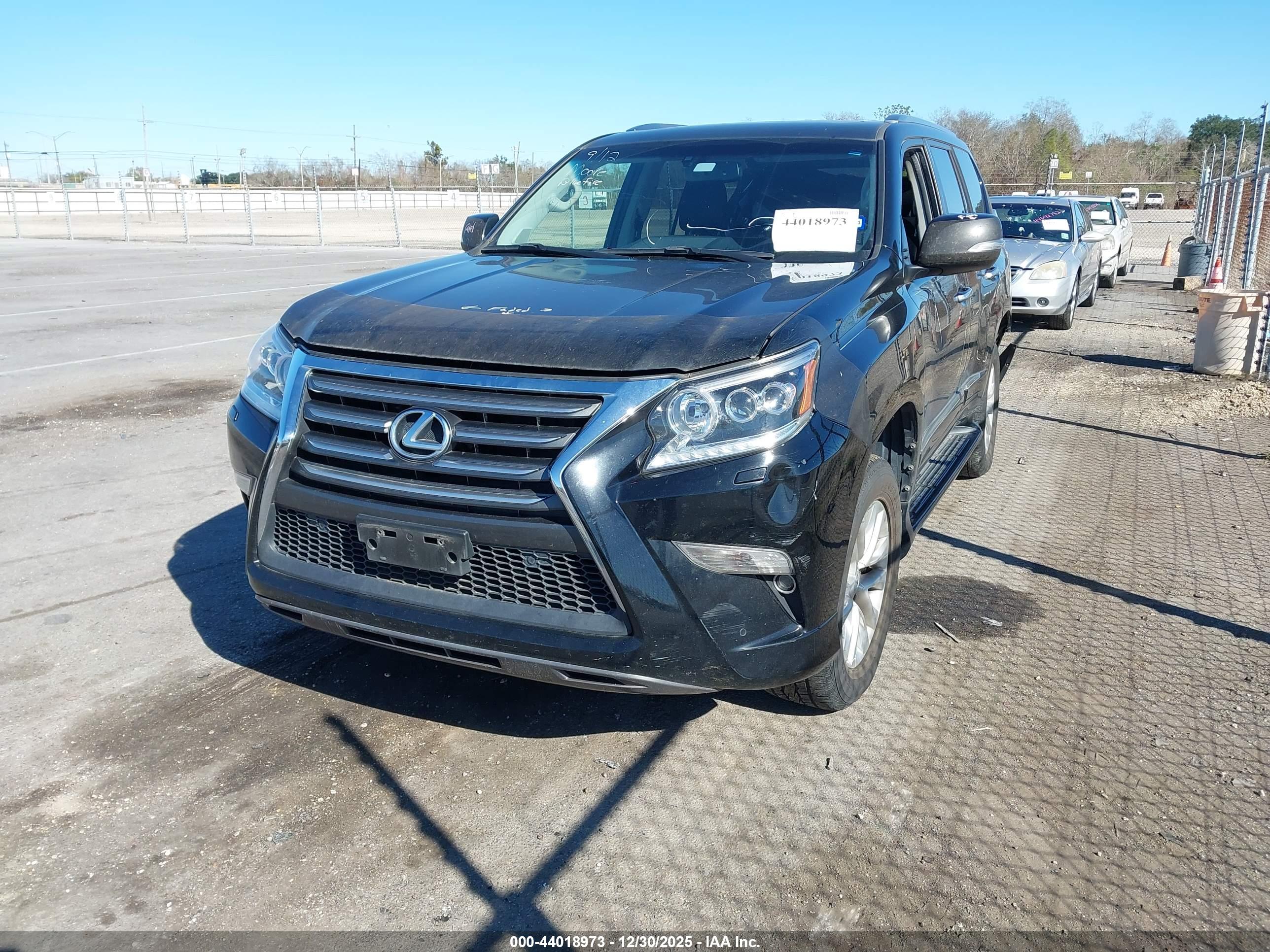 LEXUS GX image 2