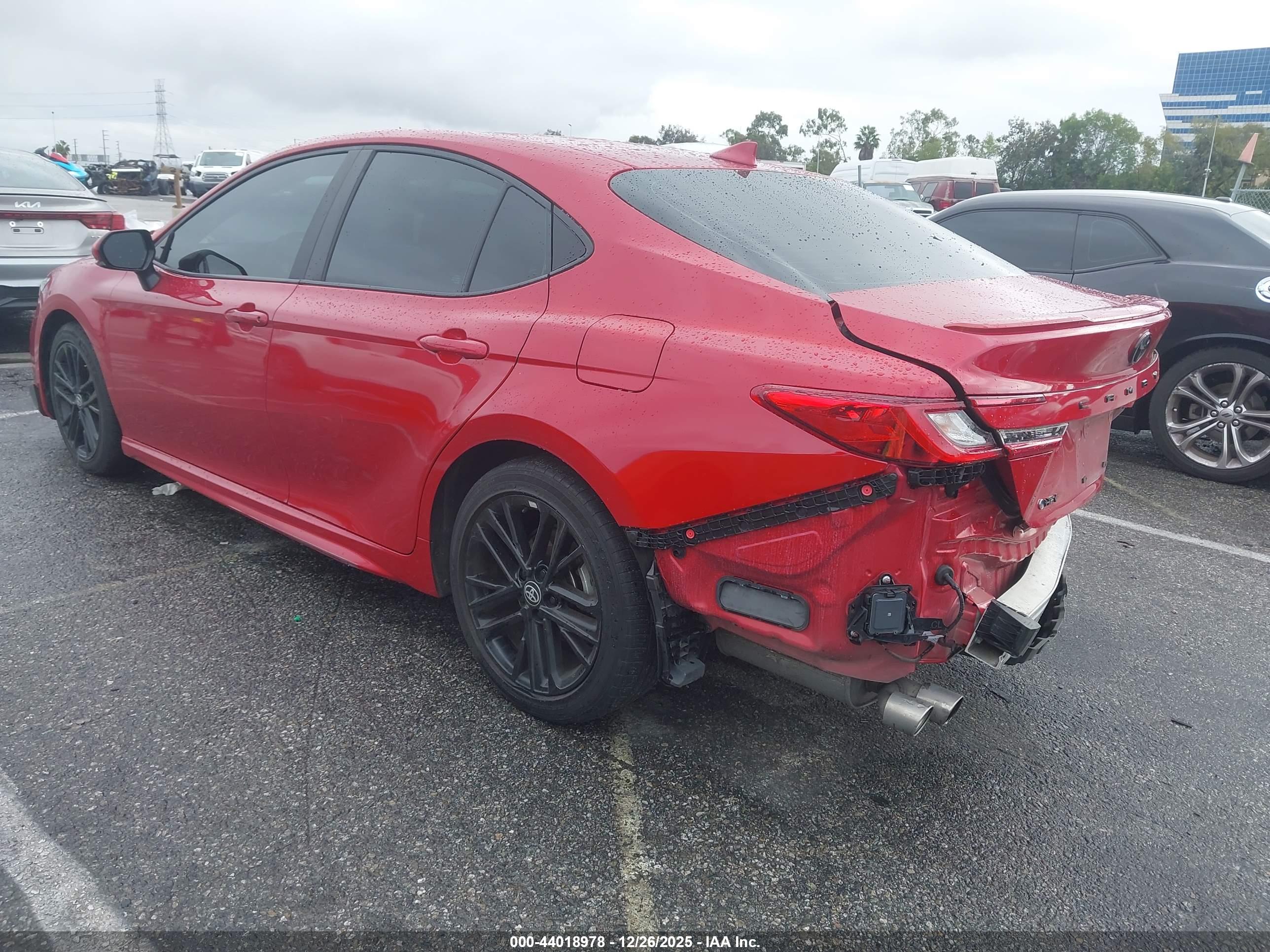 TOYOTA CAMRY image 3