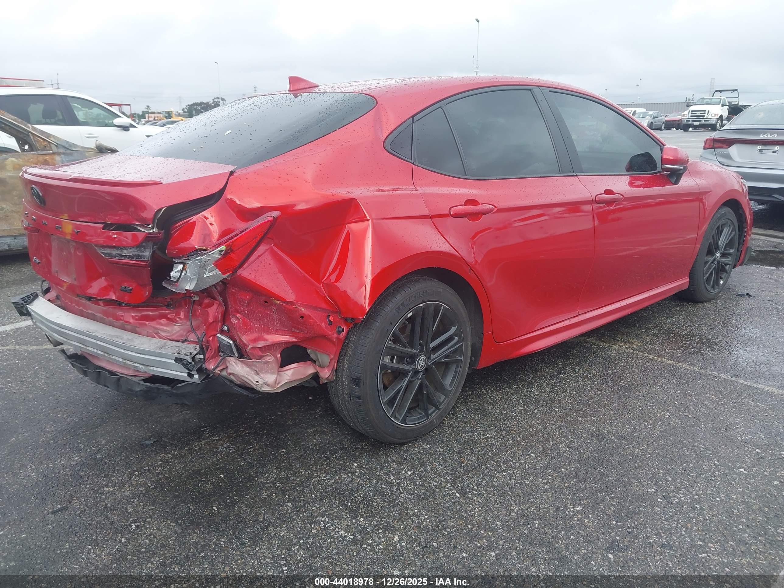 TOYOTA CAMRY image 4