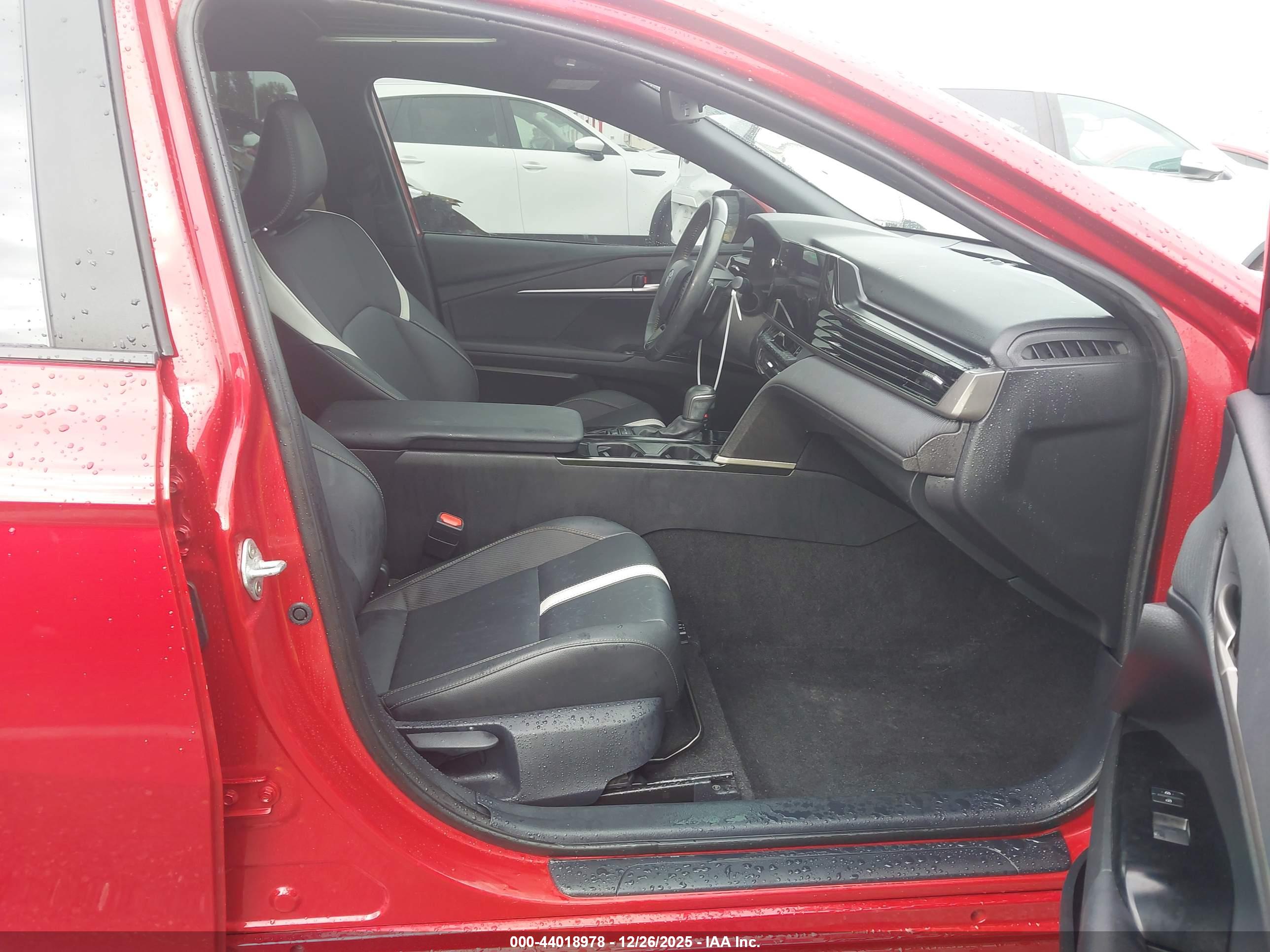 TOYOTA CAMRY image 5