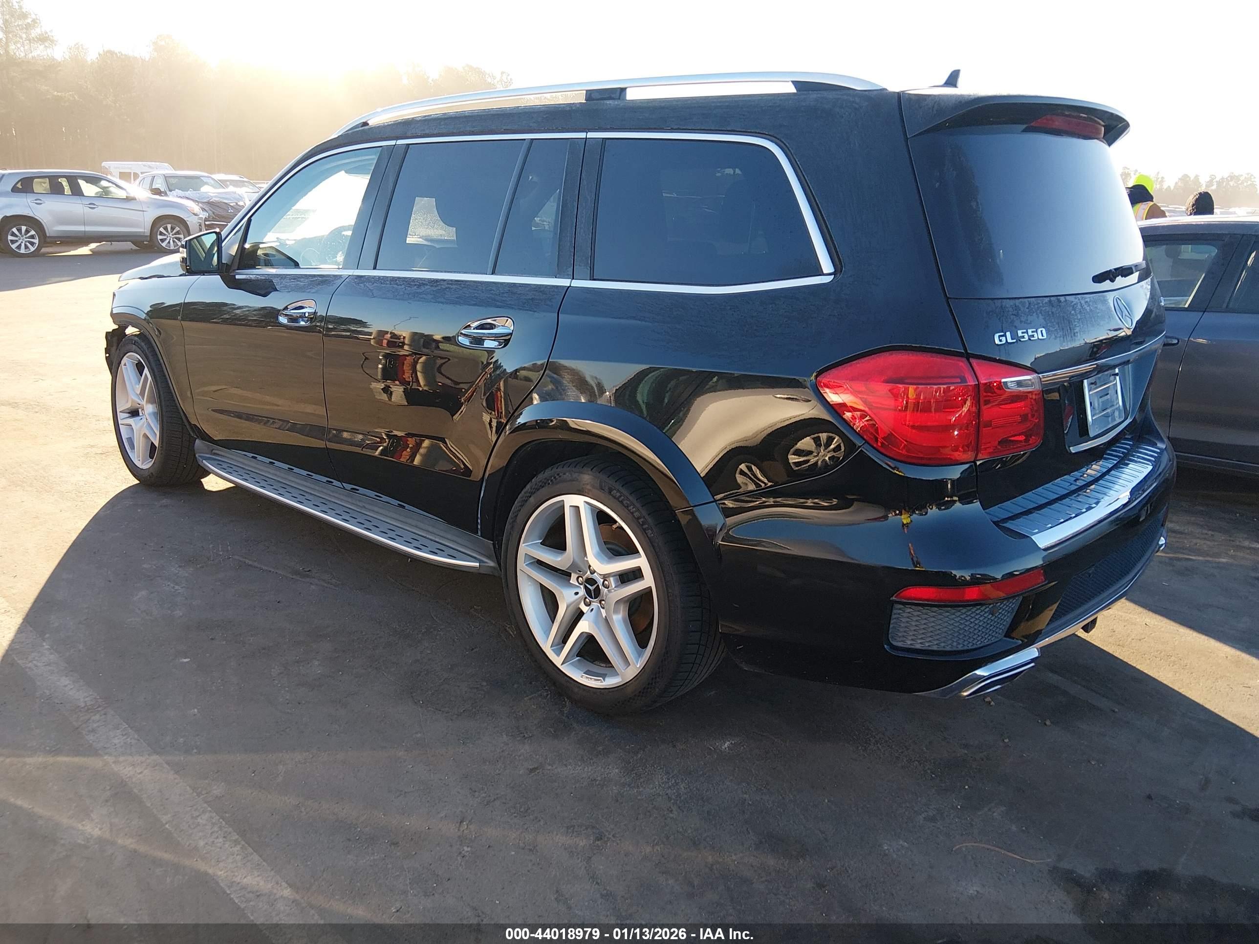 MERCEDES-BENZ GL image 3