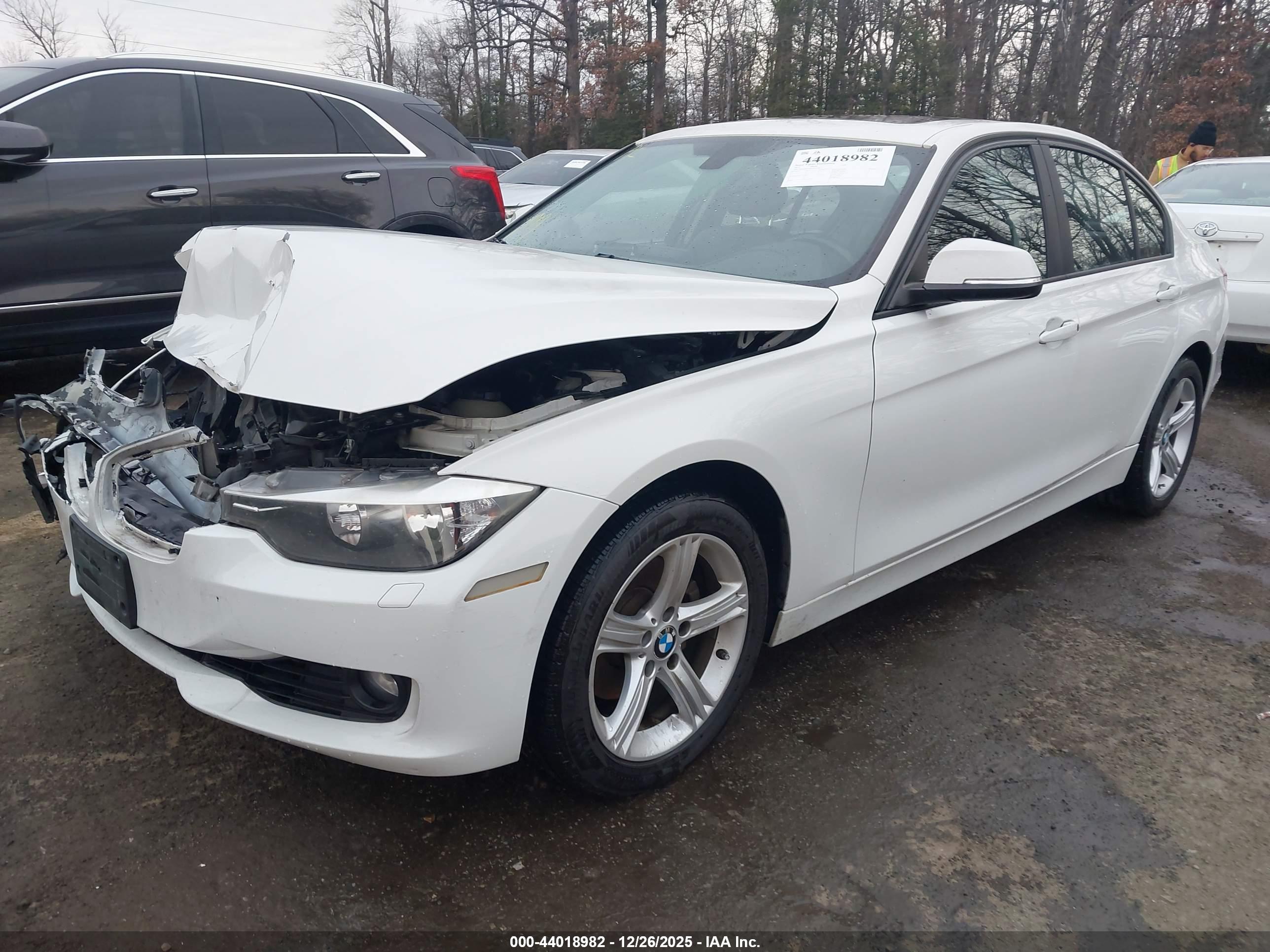BMW 328I image 2
