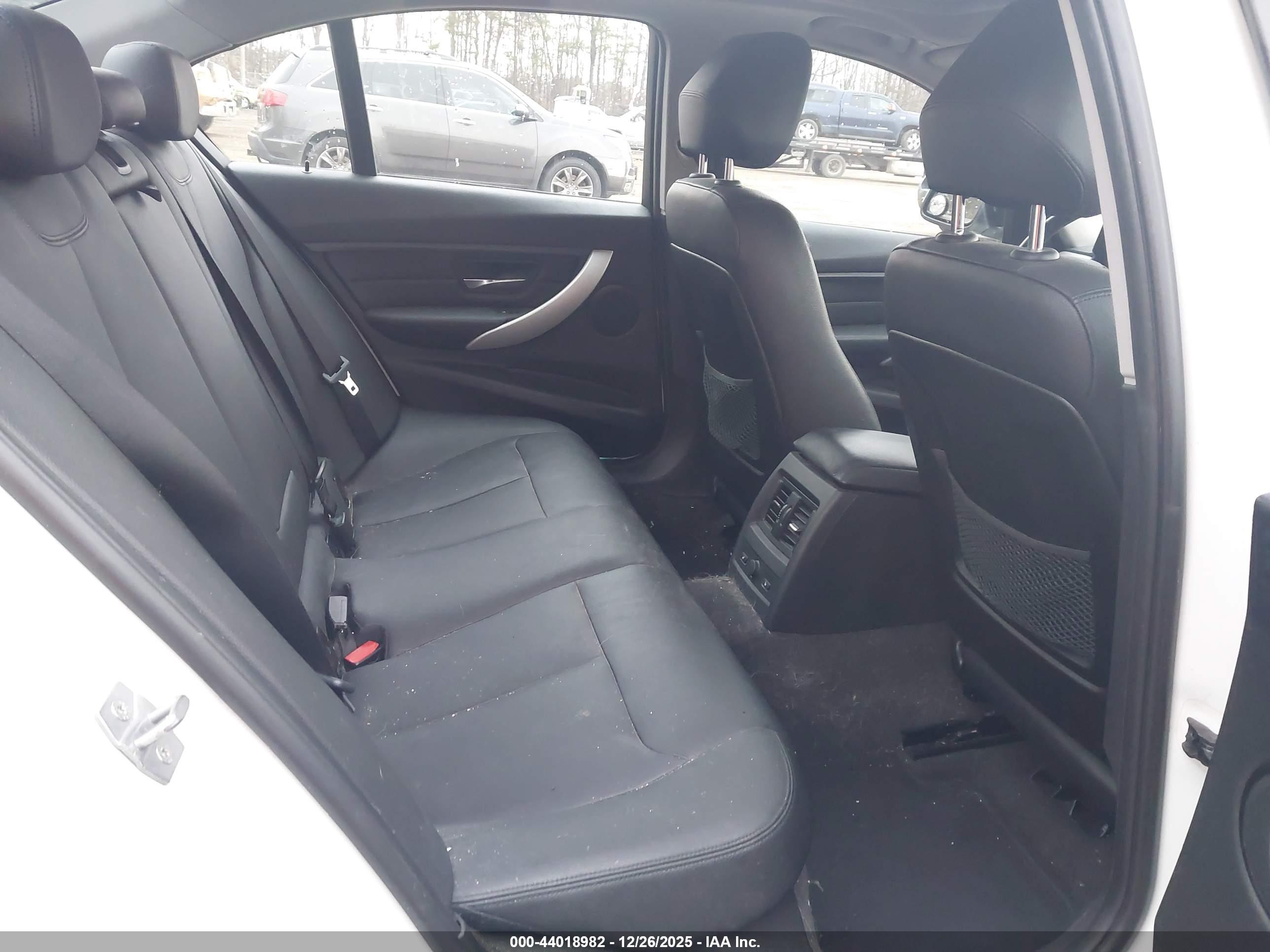 BMW 328I image 8
