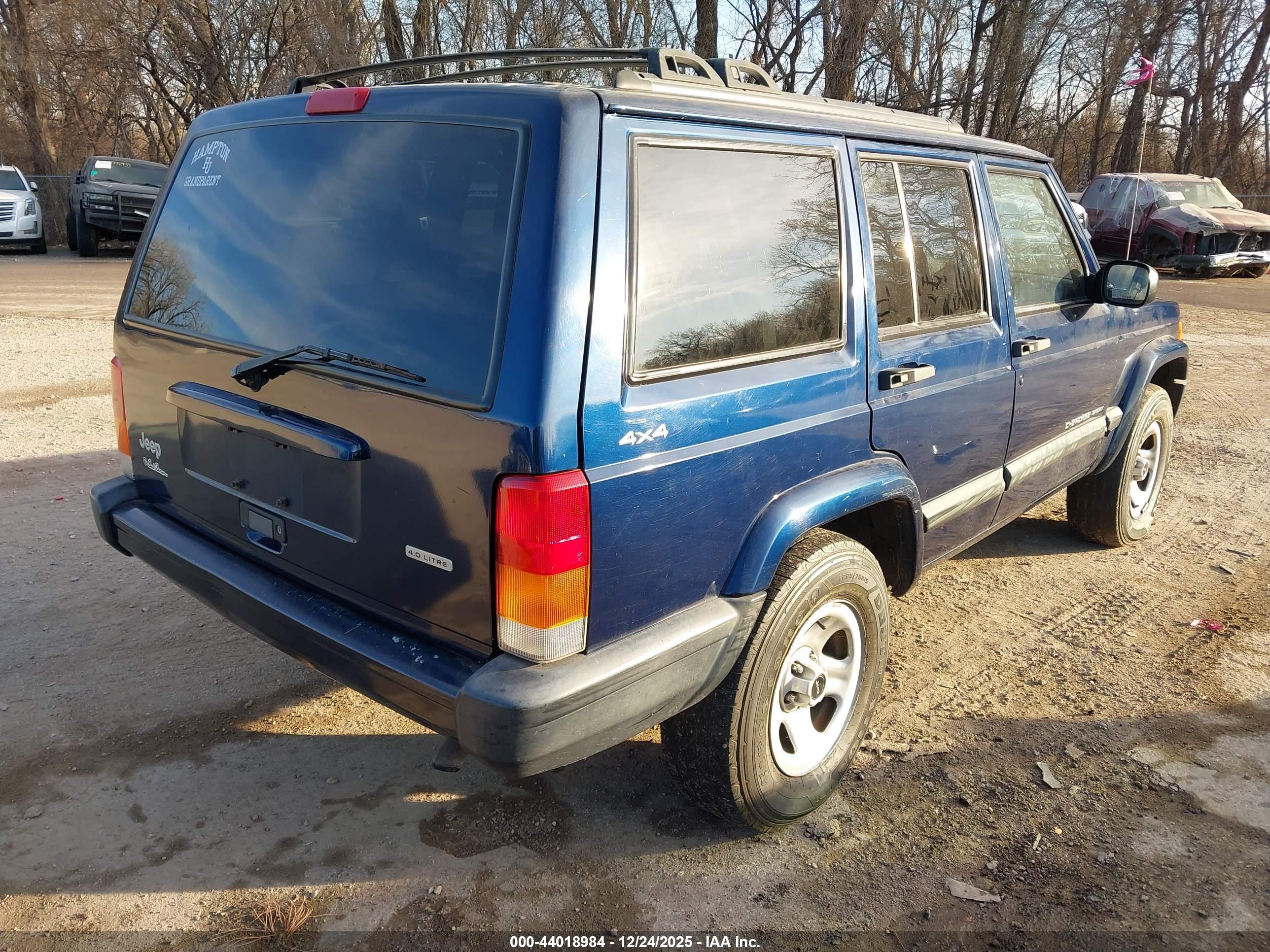 JEEP CHEROKEE image 4