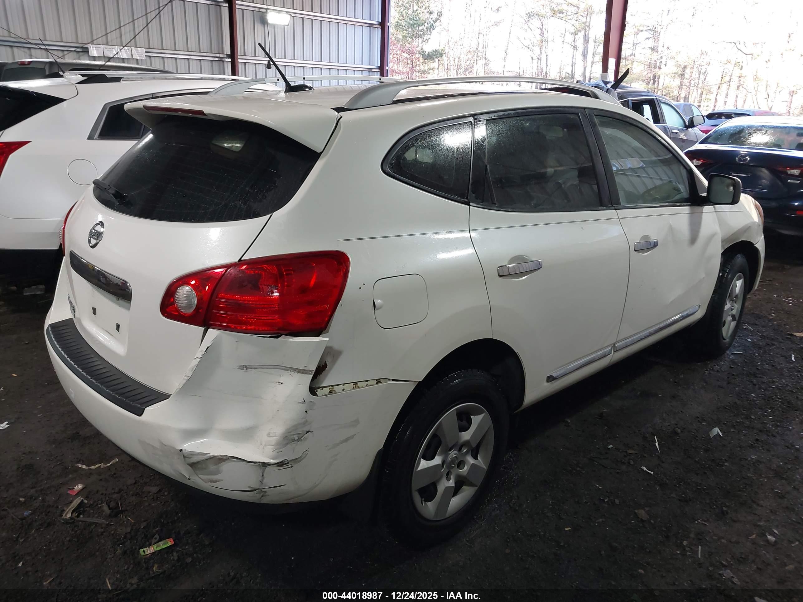 NISSAN ROGUE image 4