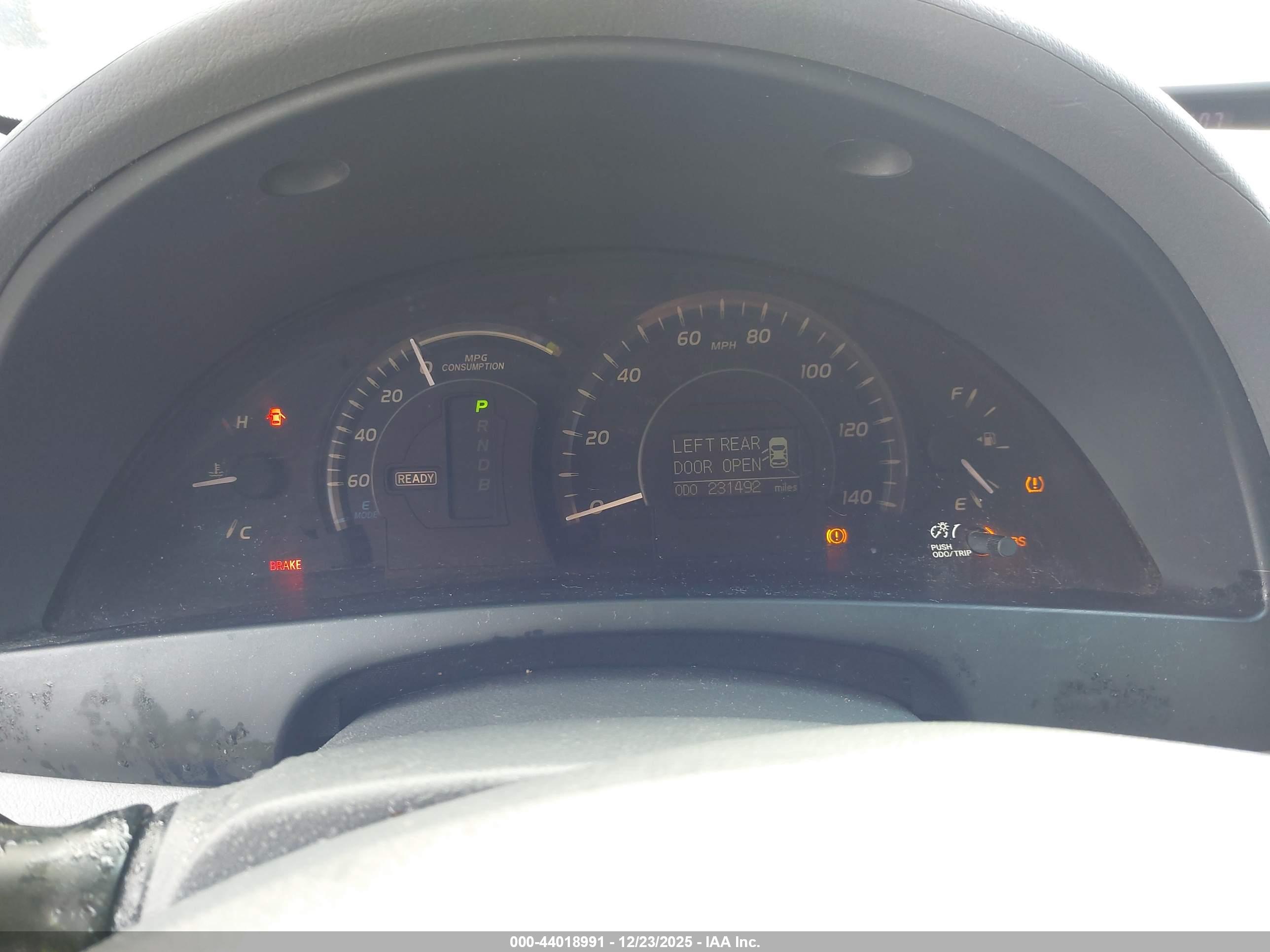 TOYOTA CAMRY image 7