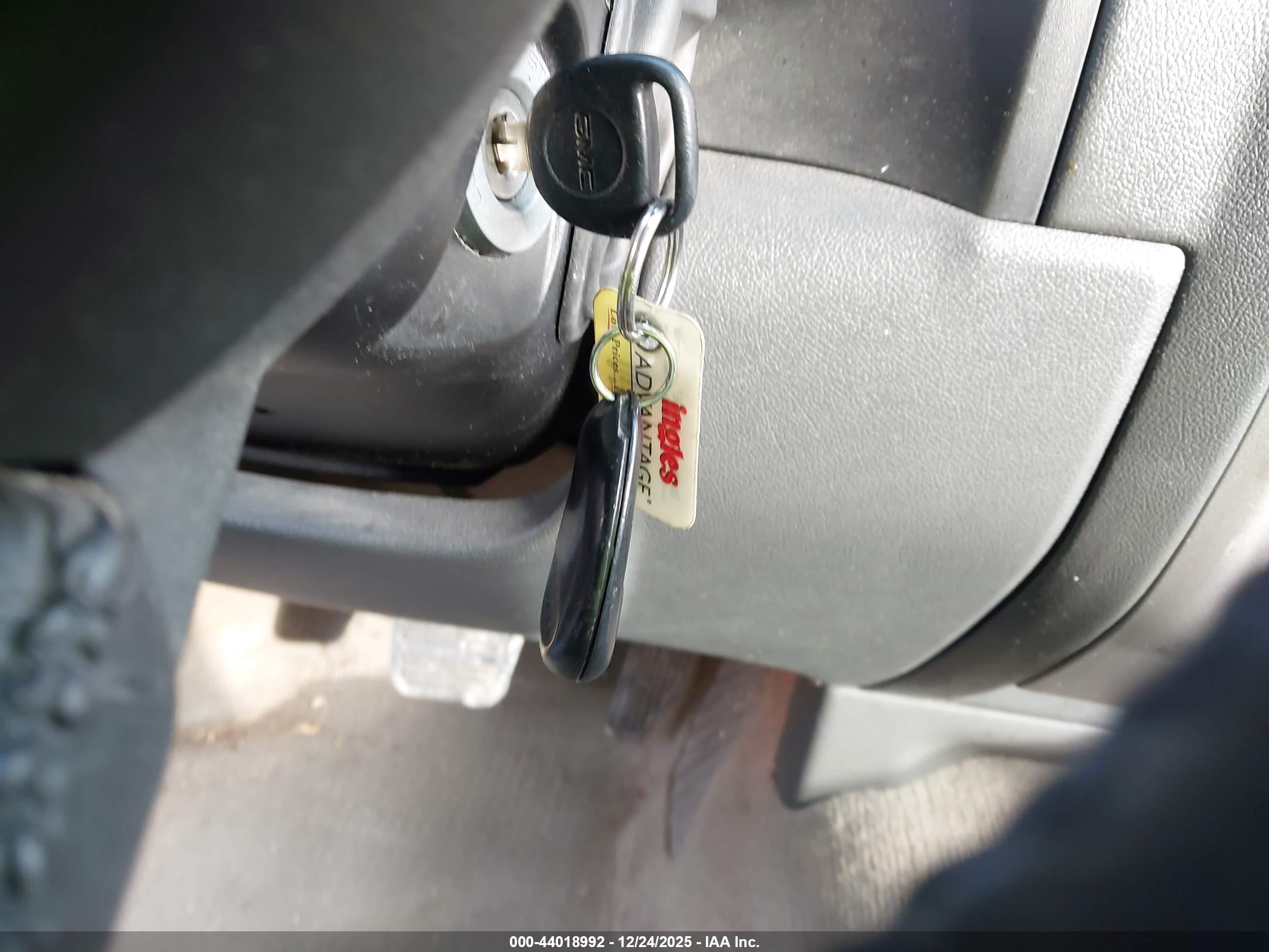 GMC CANYON image 11