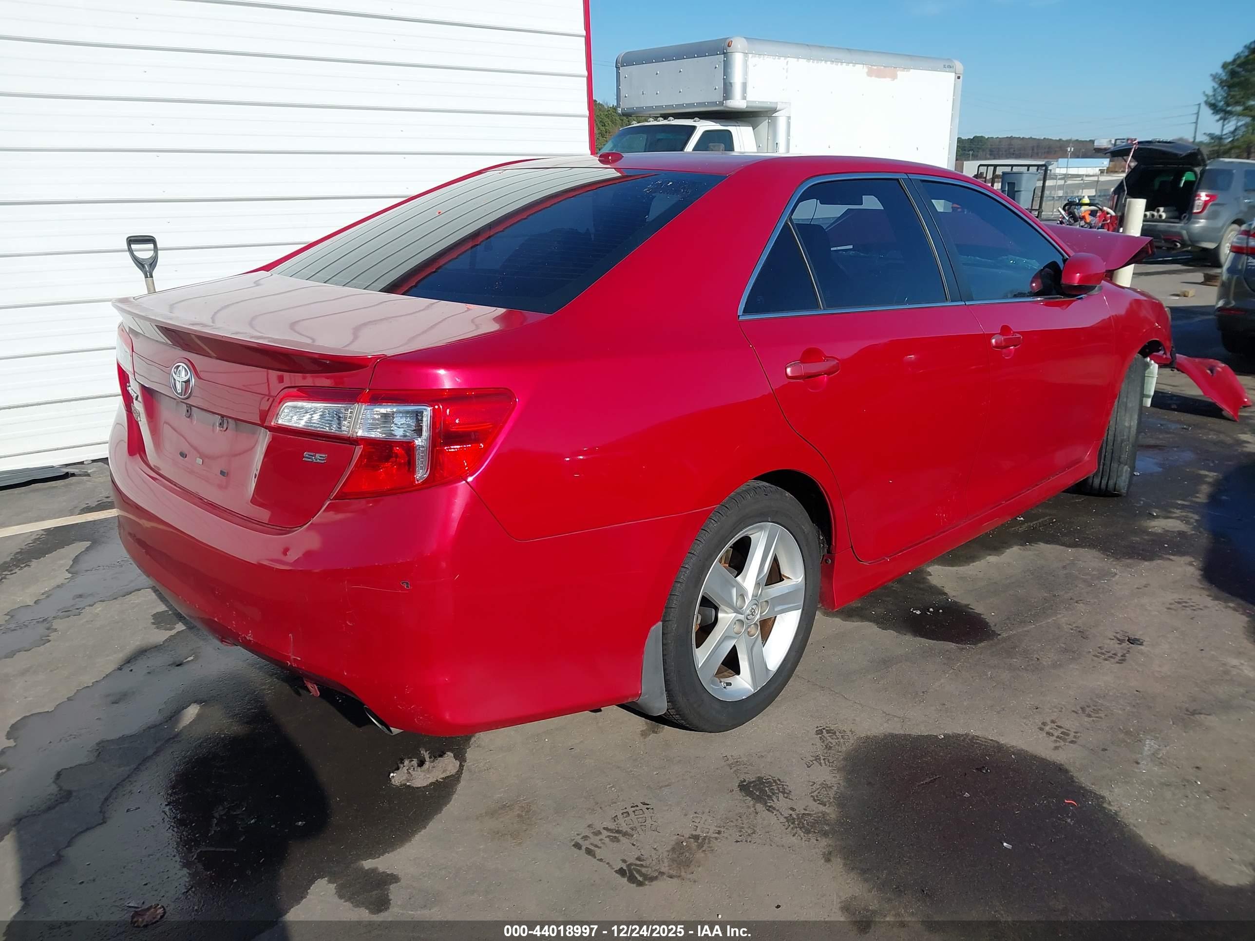 TOYOTA CAMRY image 4