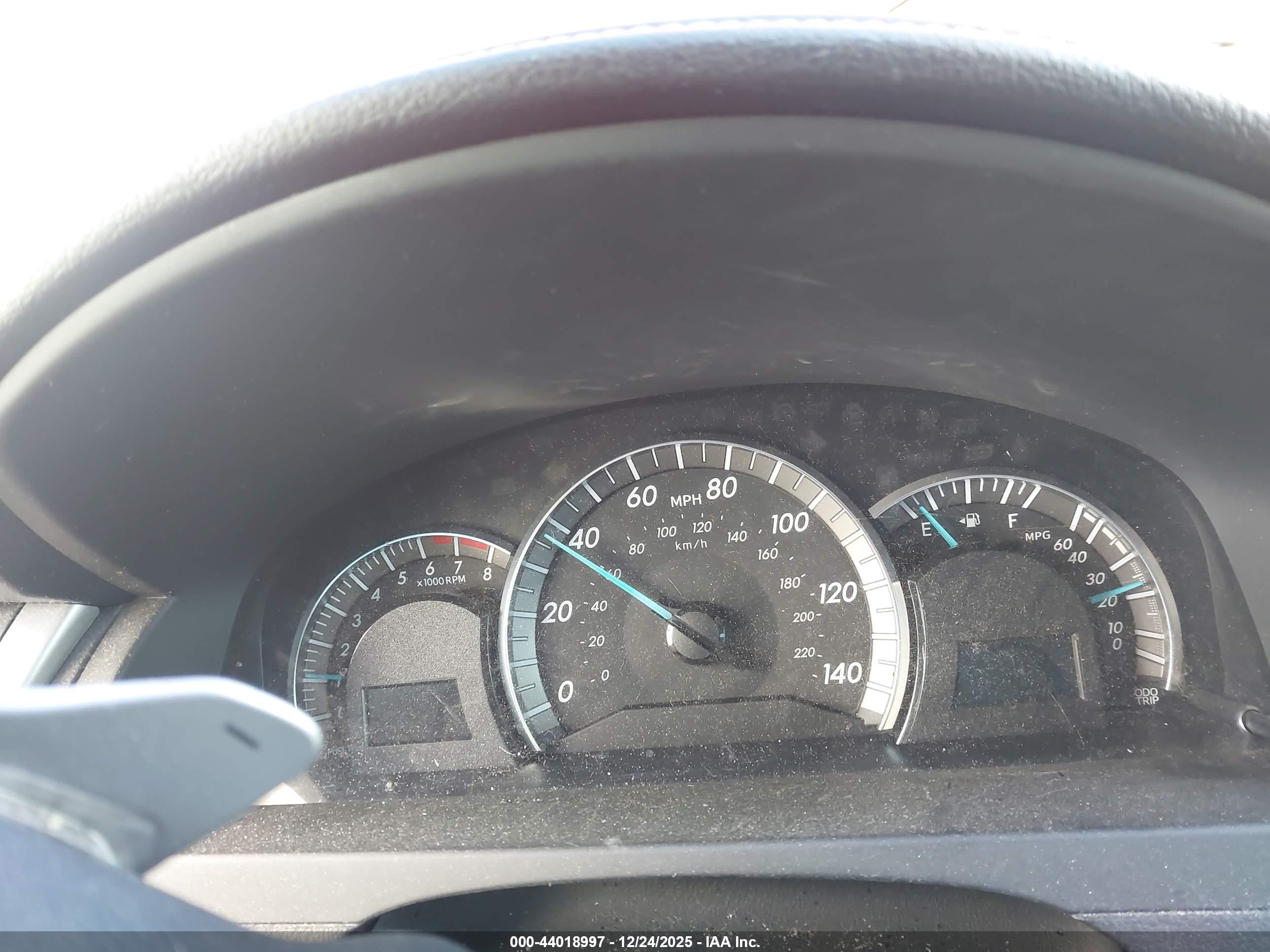 TOYOTA CAMRY image 7