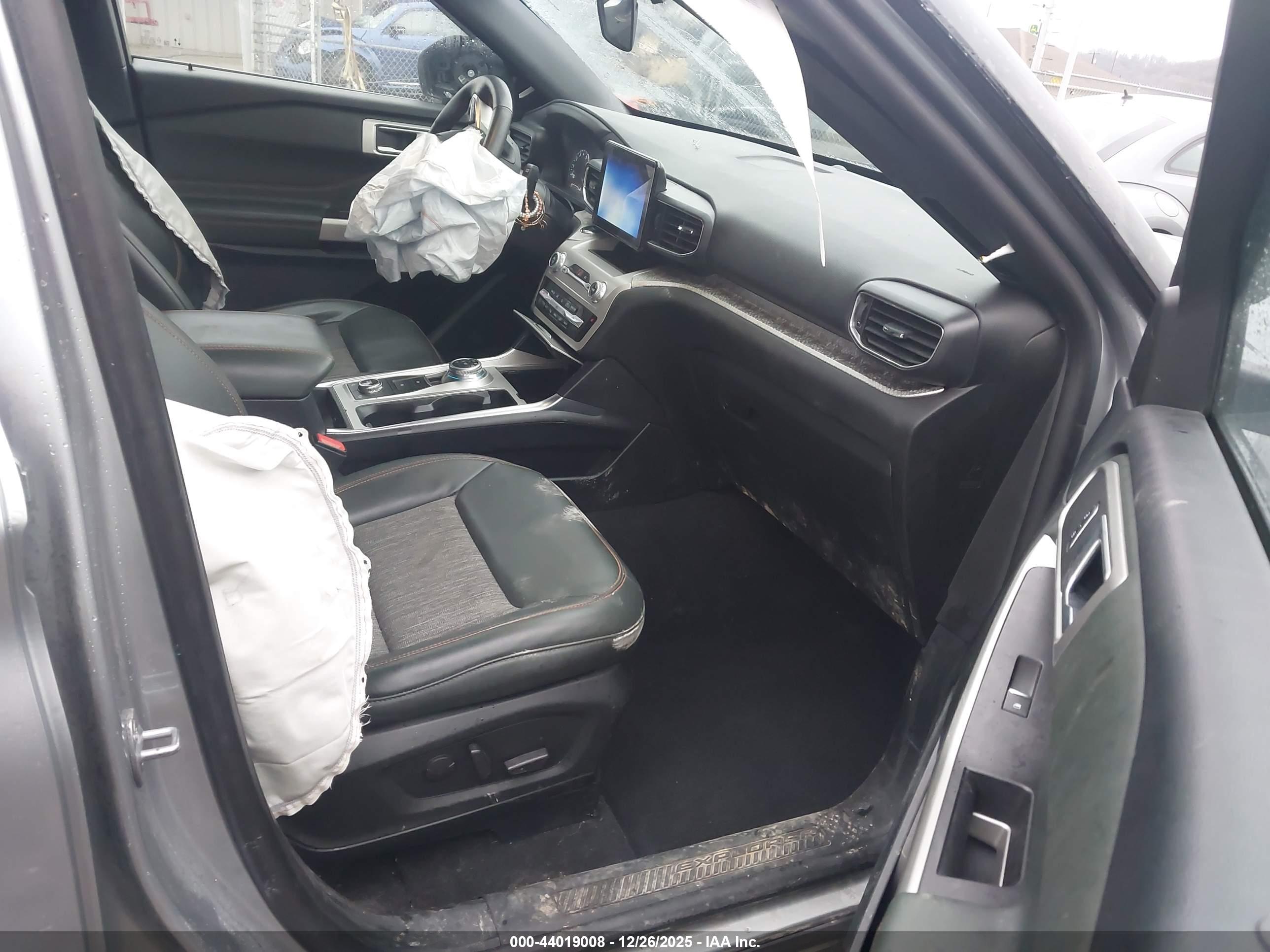 FORD EXPLORER image 5