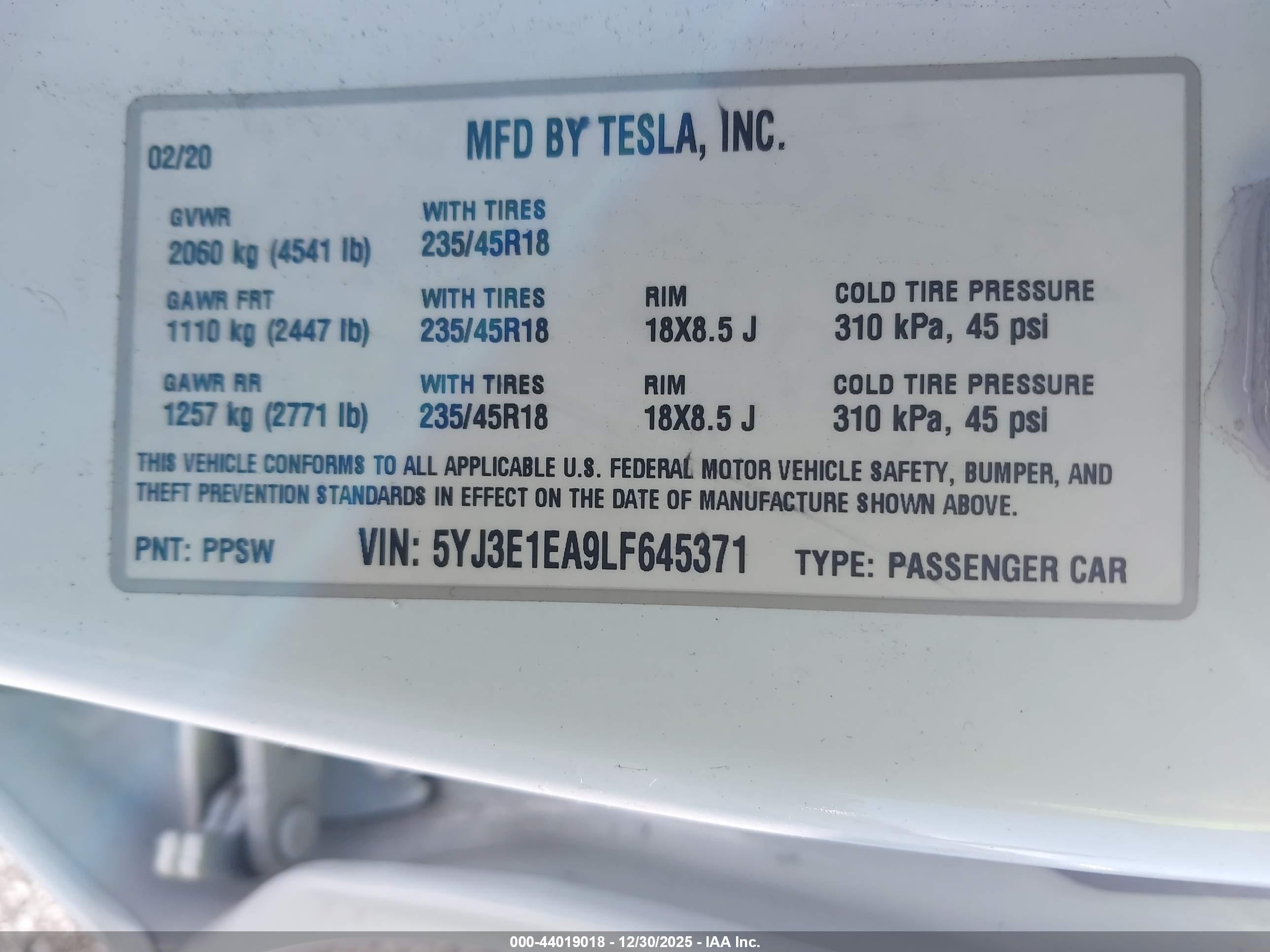 TESLA MODEL image 9