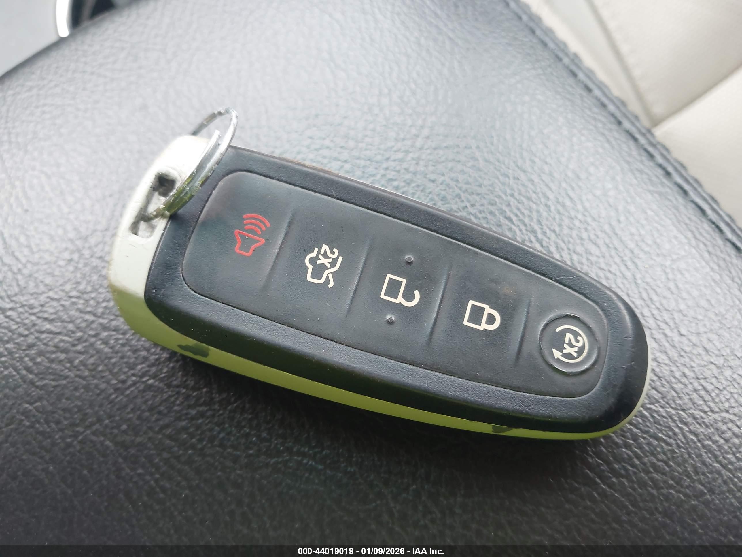 FORD EXPLORER image 11
