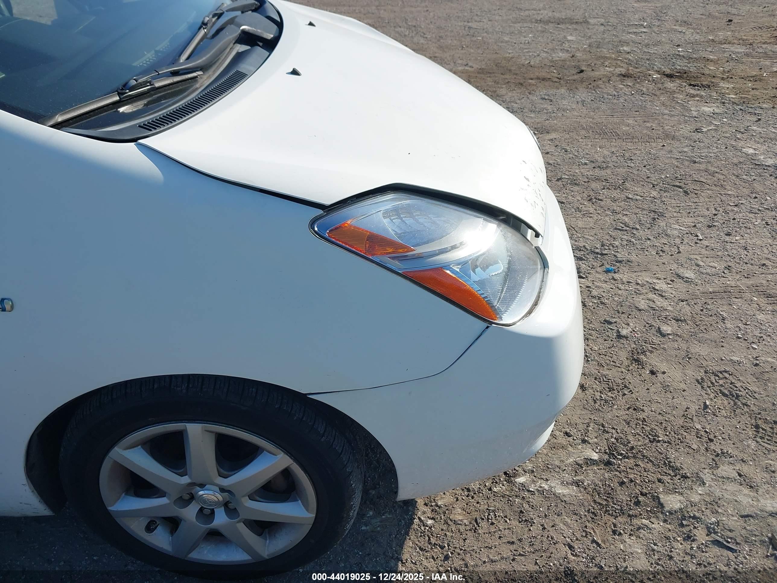 TOYOTA PRIUS image 6