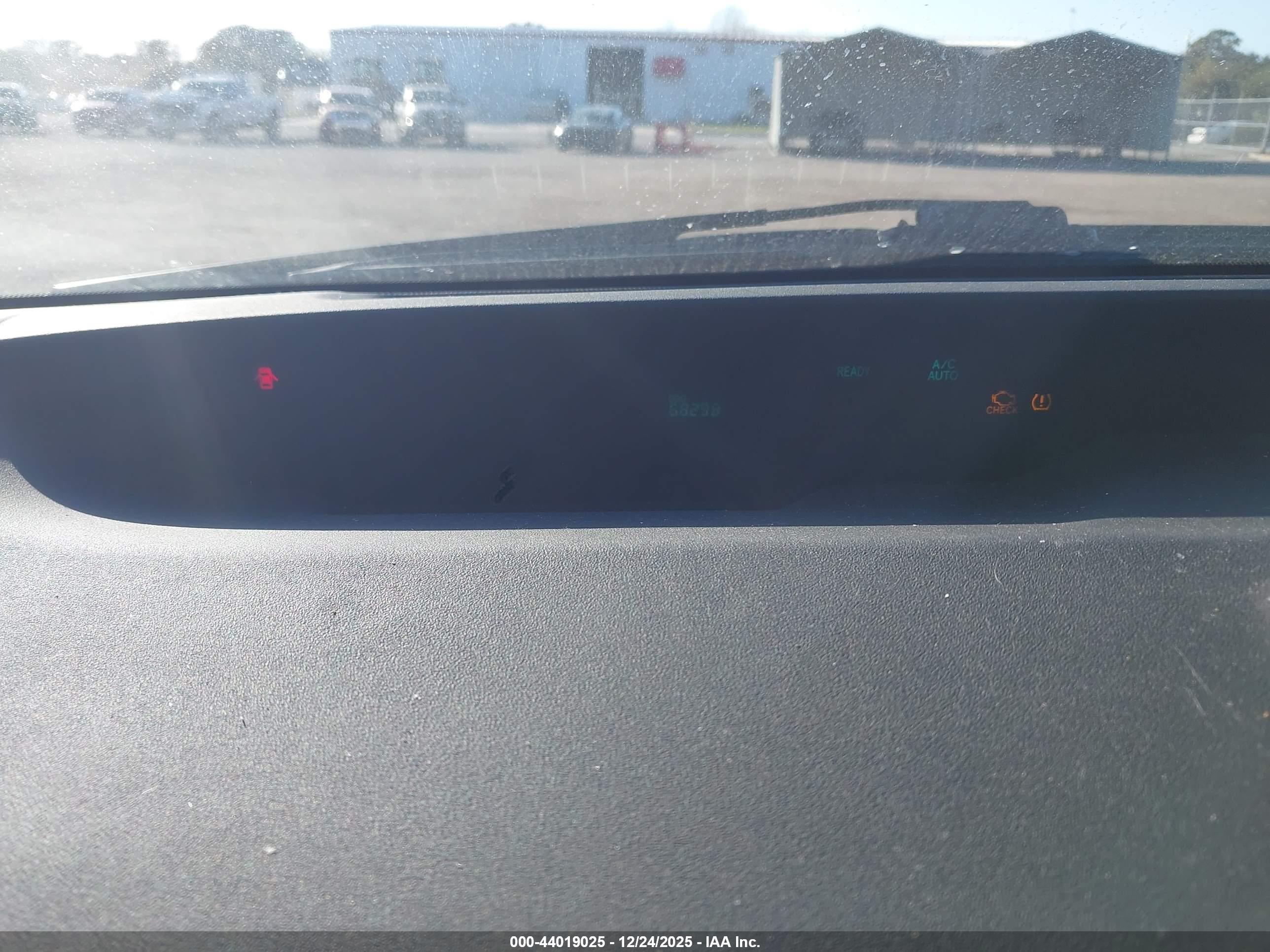 TOYOTA PRIUS image 7