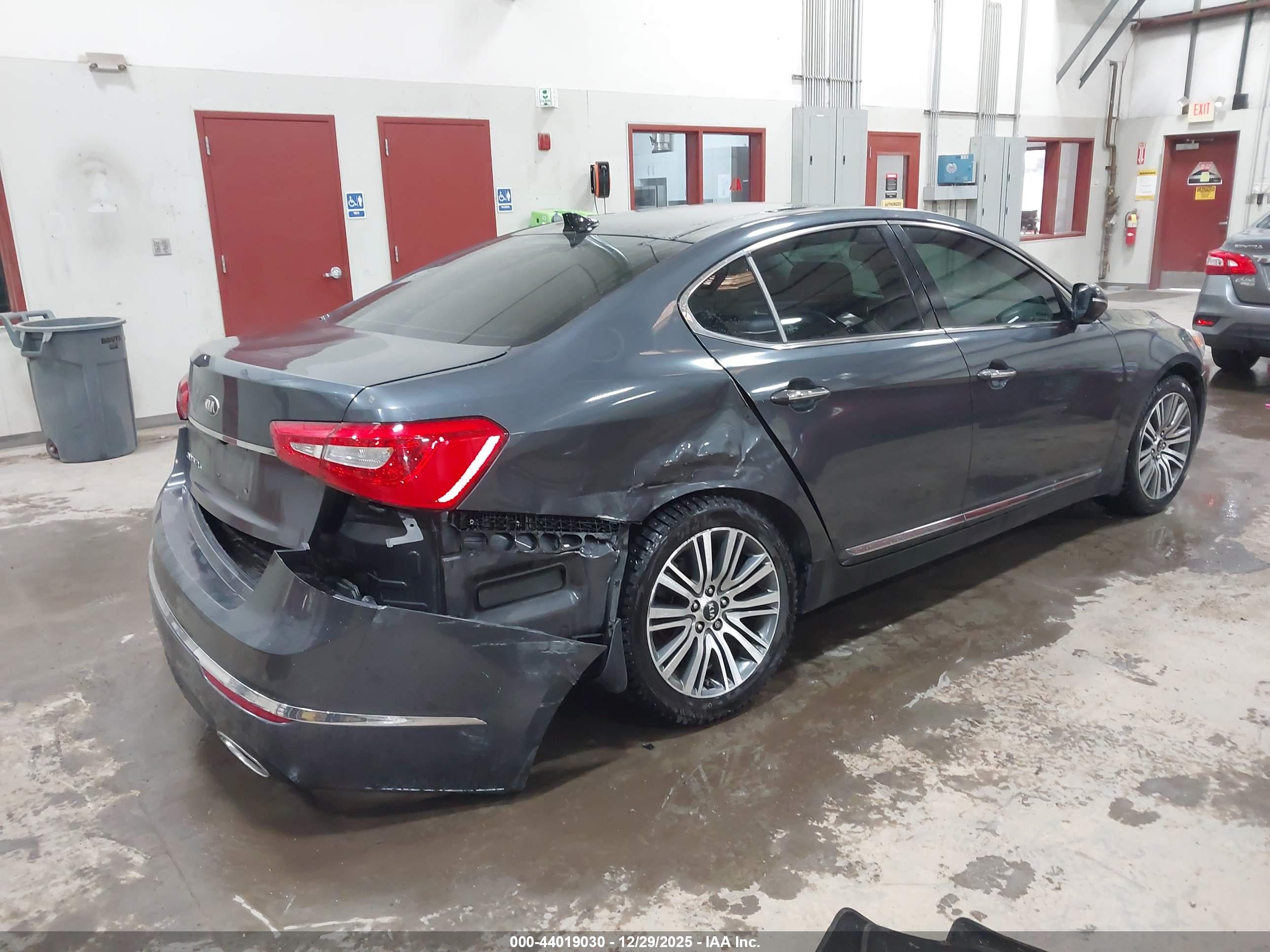 KIA CADENZA image 4