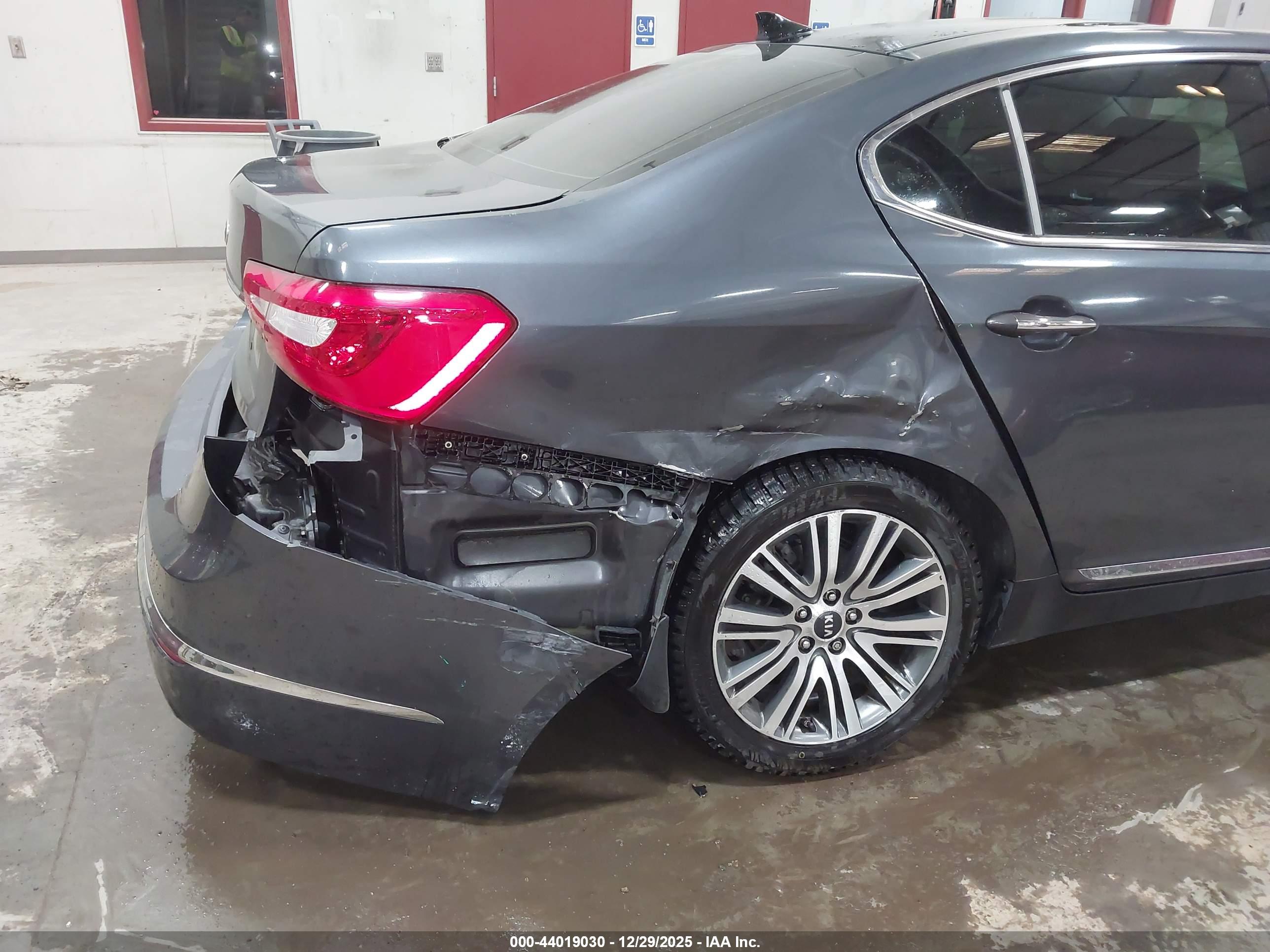 KIA CADENZA image 6