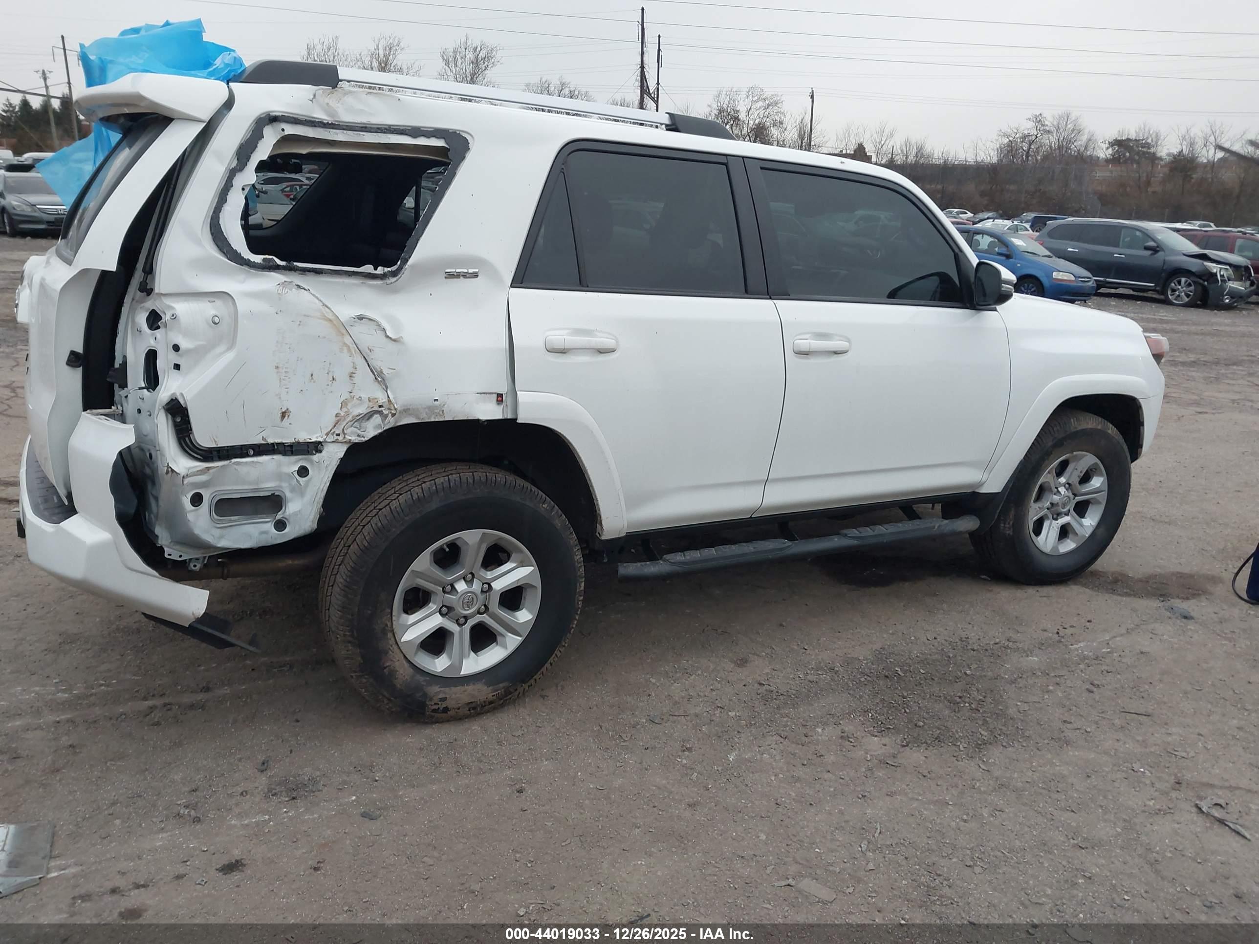 TOYOTA 4RUNNER image 4