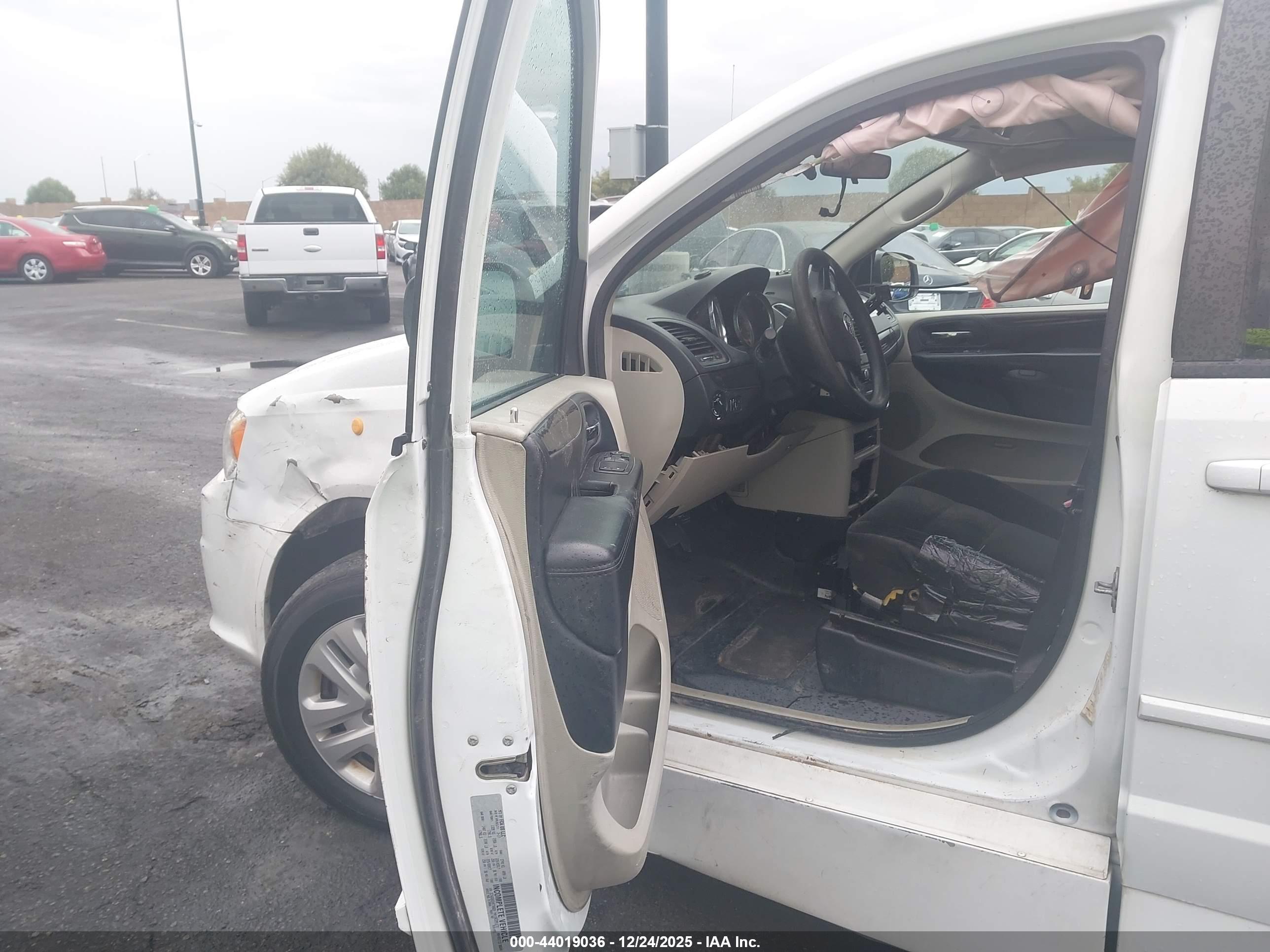 DODGE GRAND image 5