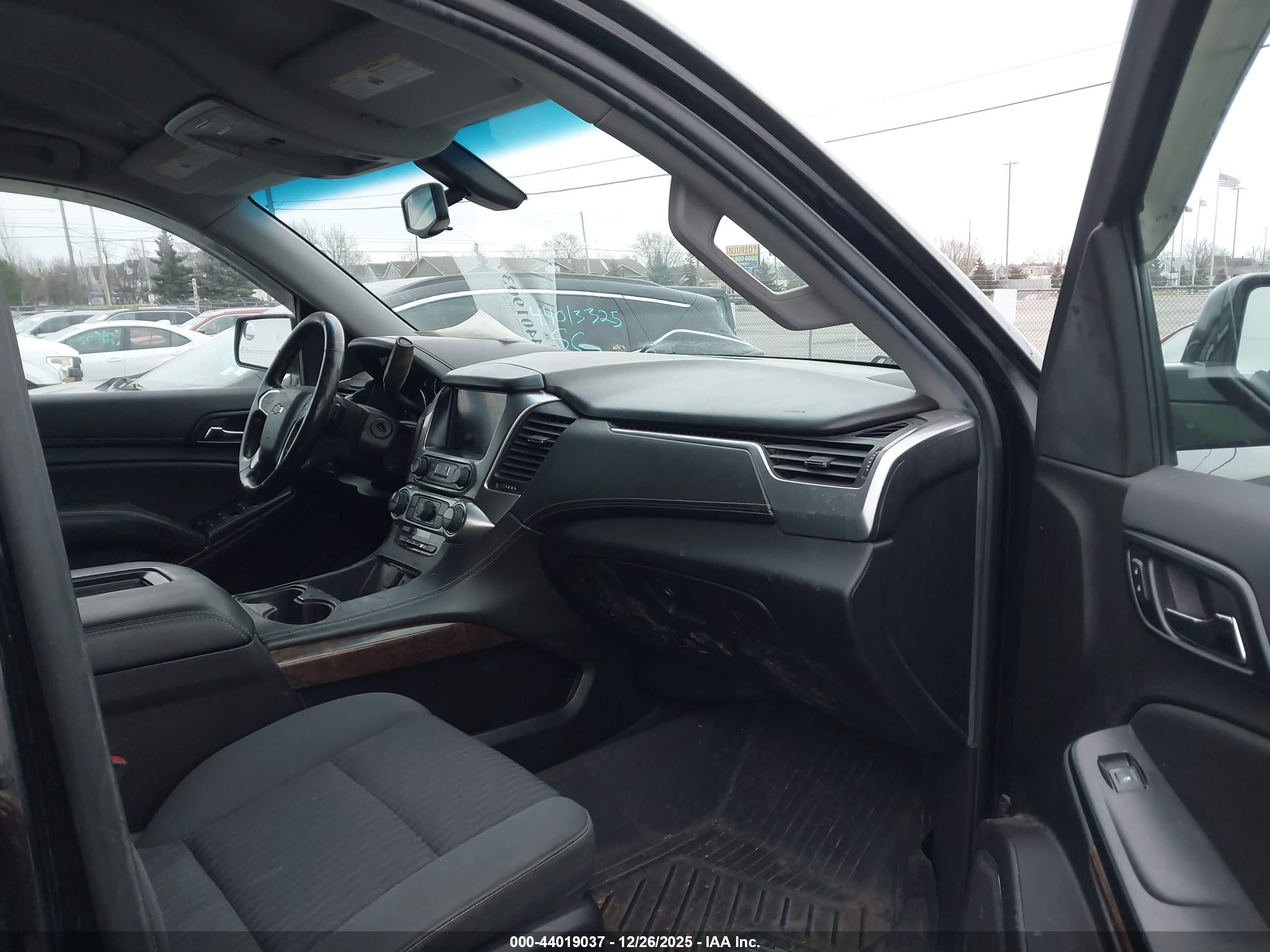 CHEVROLET TAHOE image 5