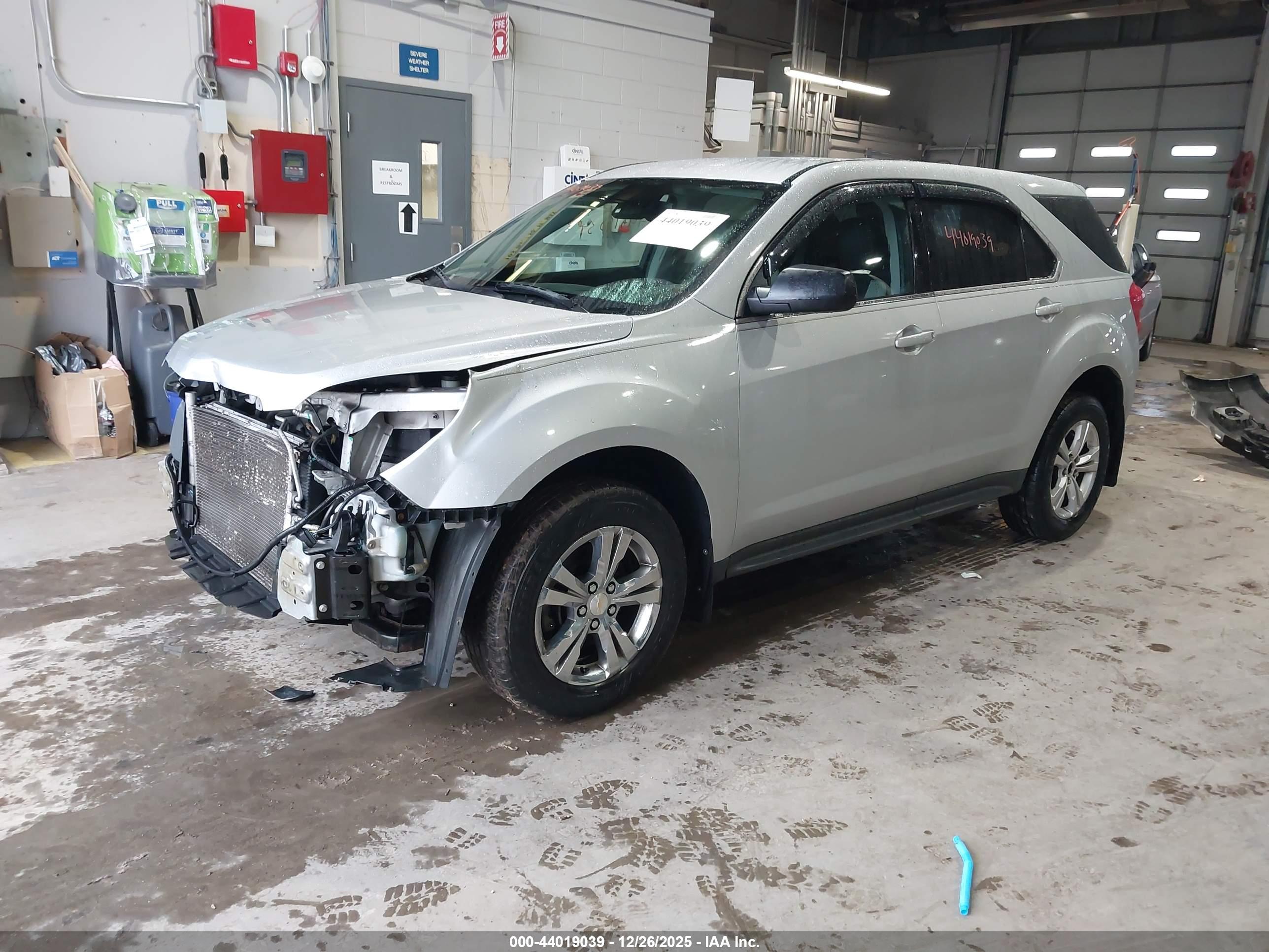 CHEVROLET EQUINOX image 2