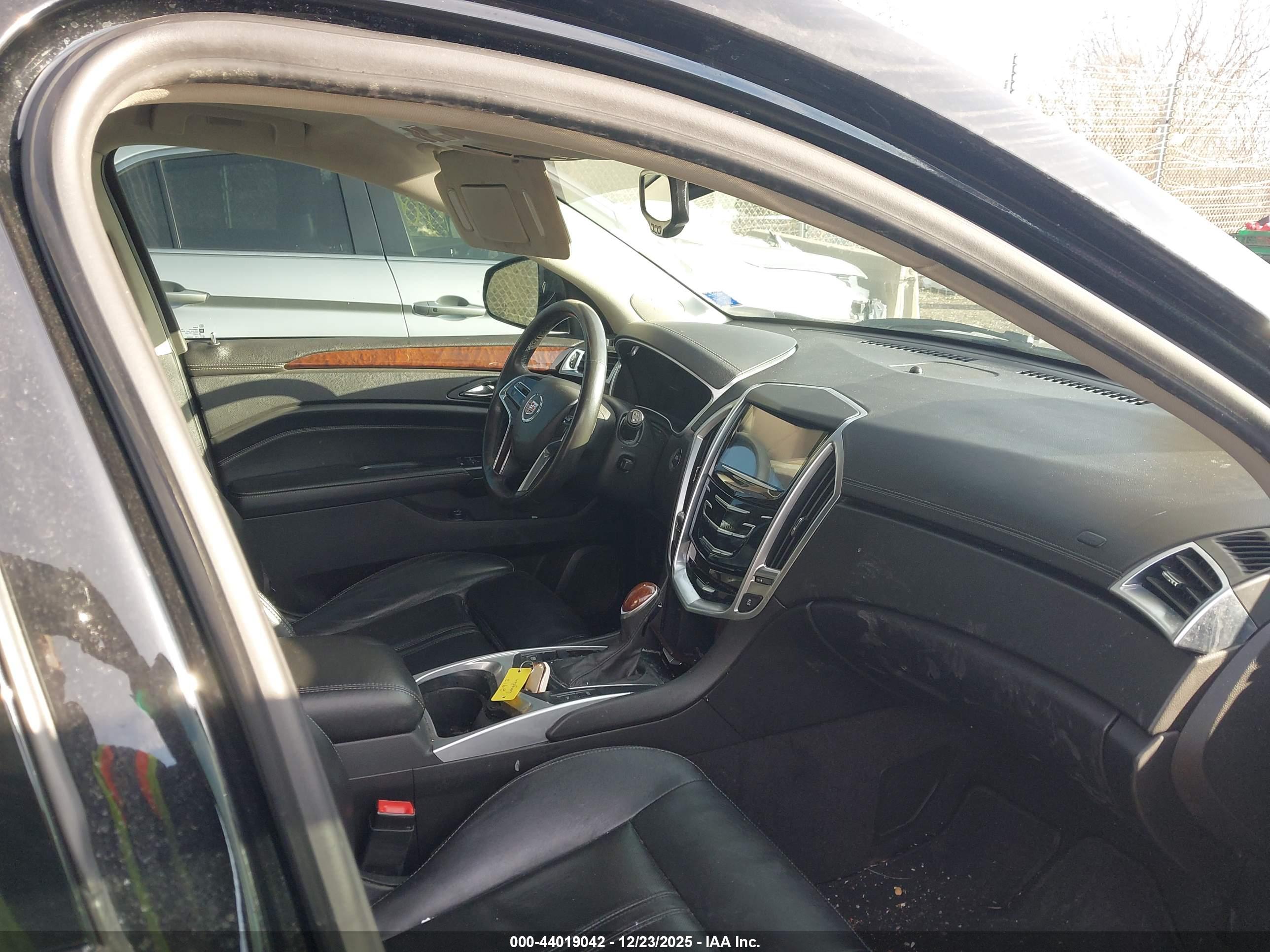 CADILLAC SRX image 5