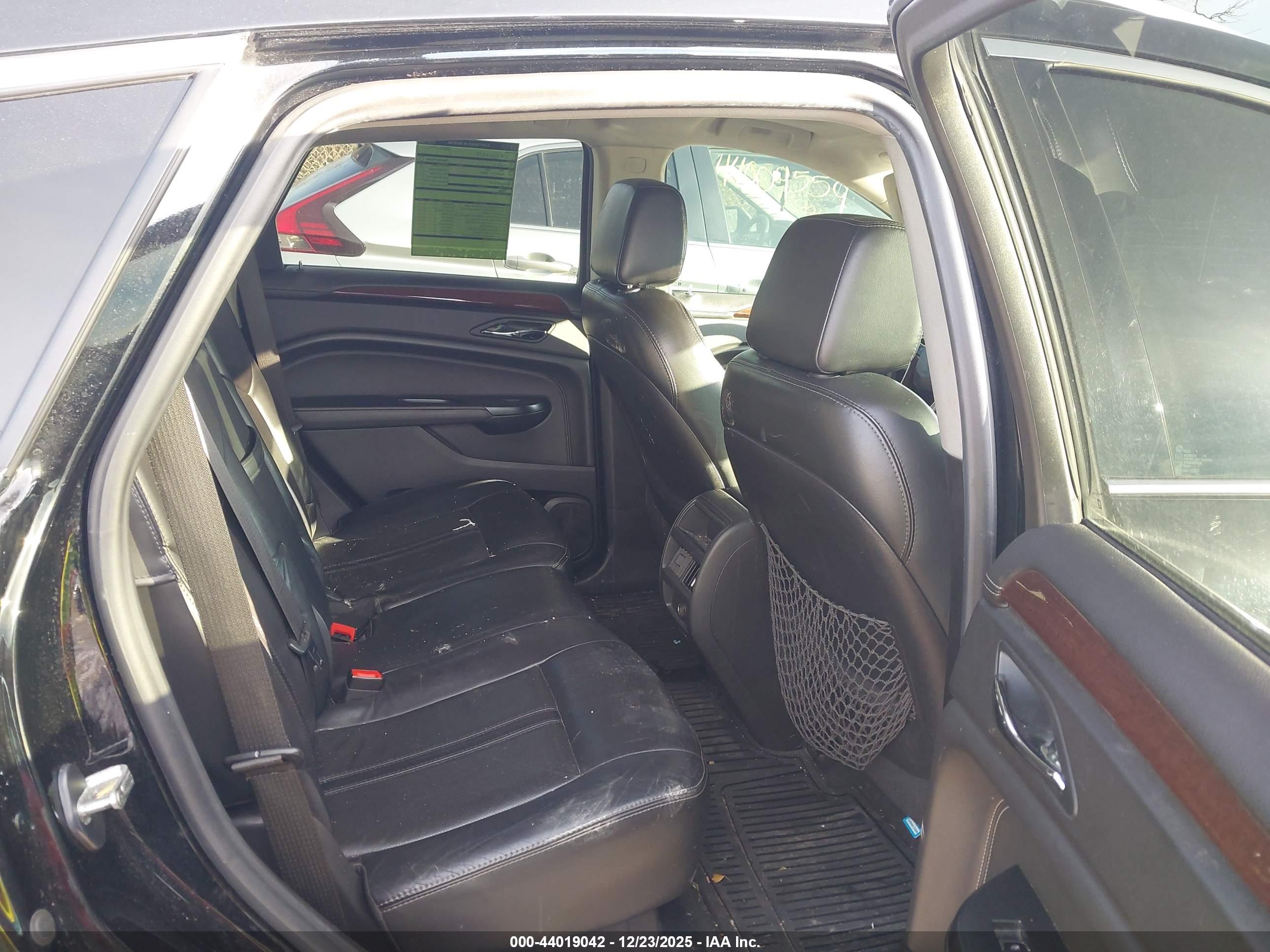 CADILLAC SRX image 8
