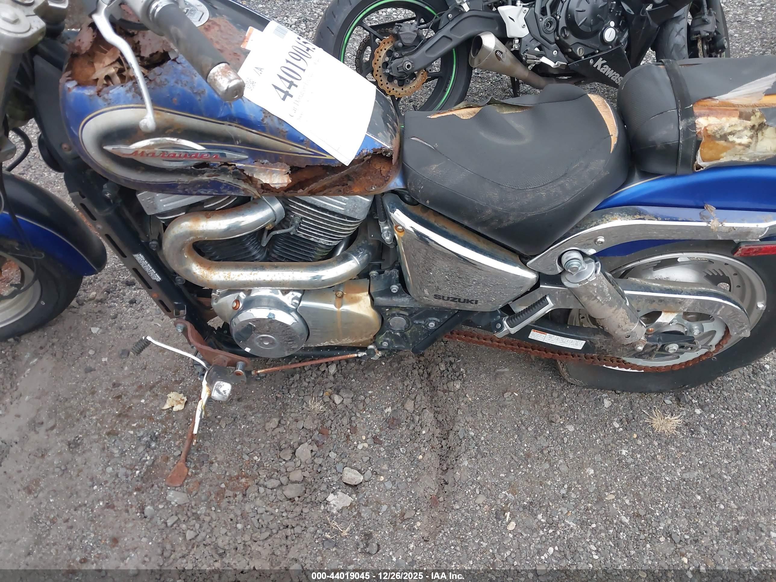 SUZUKI VZ800 image 9