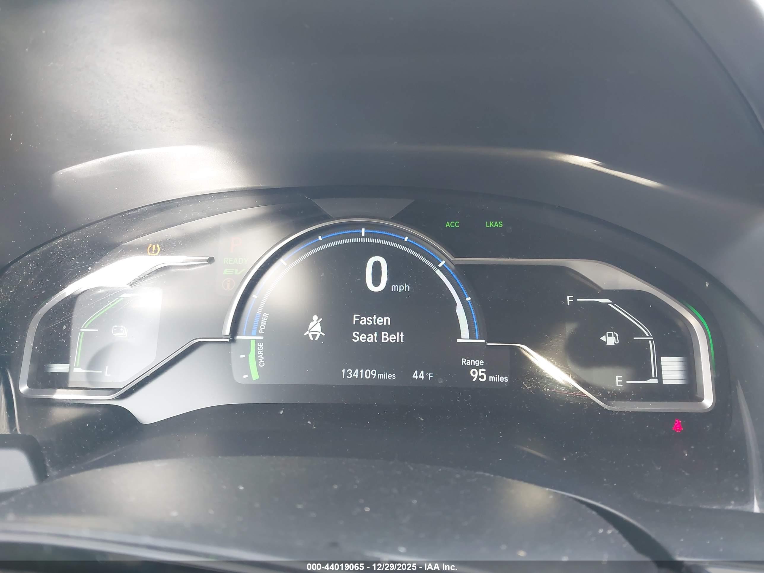 HONDA CLARITY image 7