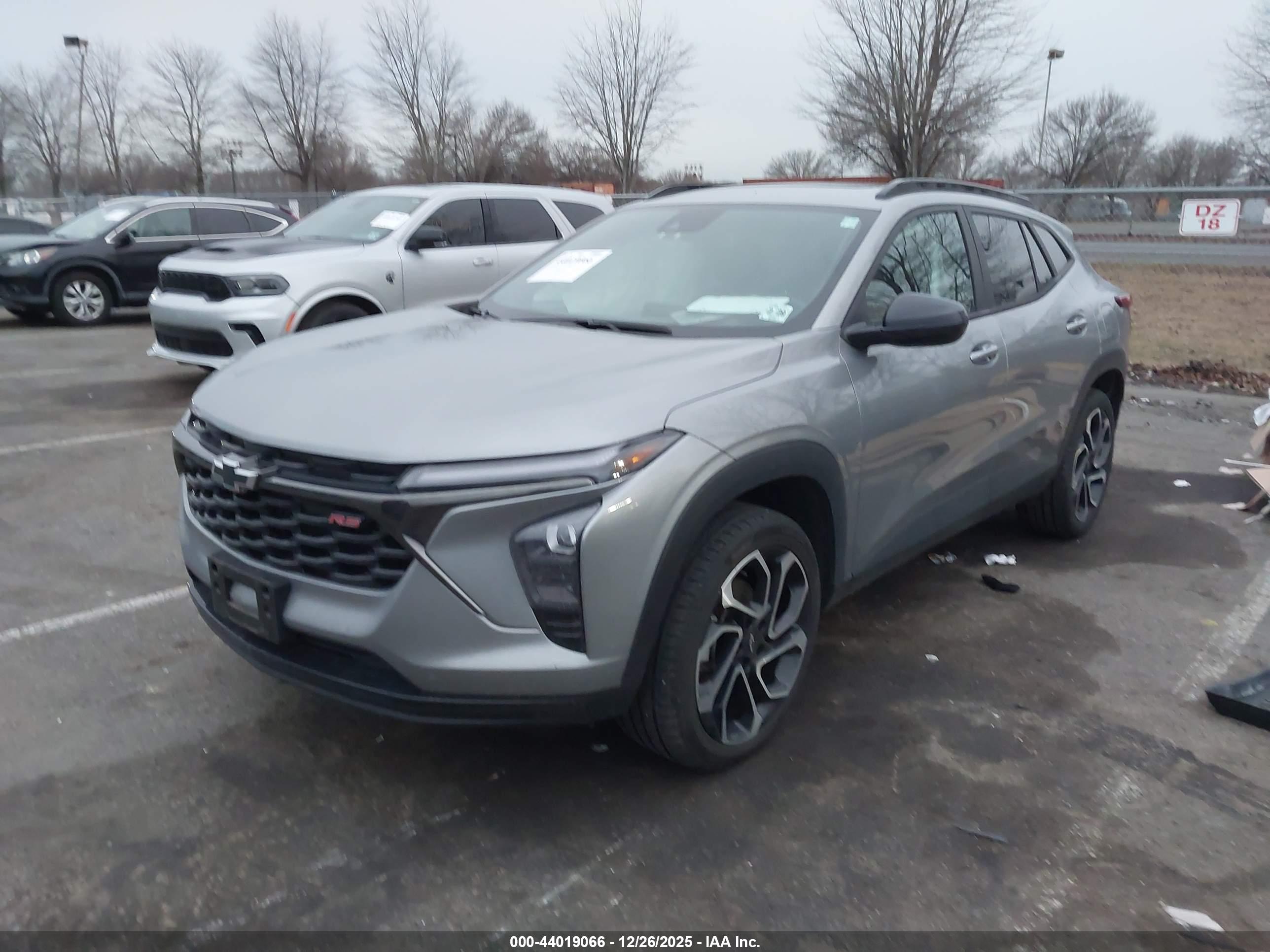 CHEVROLET TRAX image 2