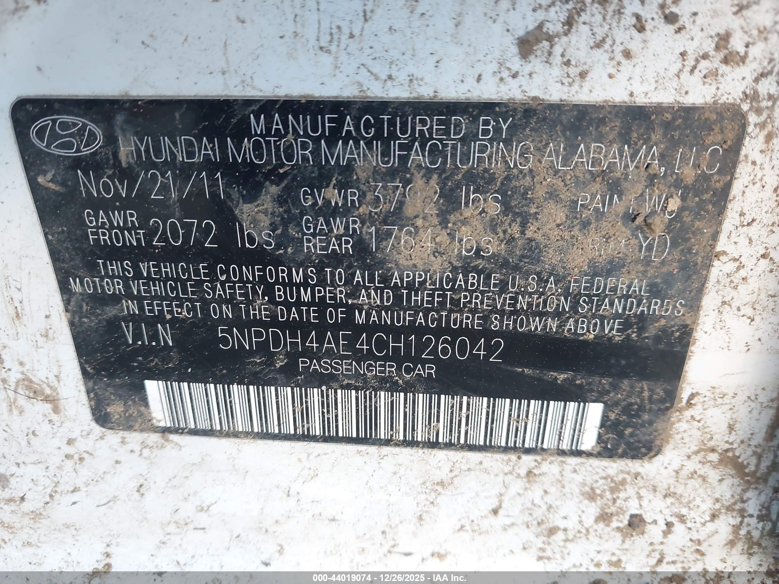 HYUNDAI ELANTRA image 9