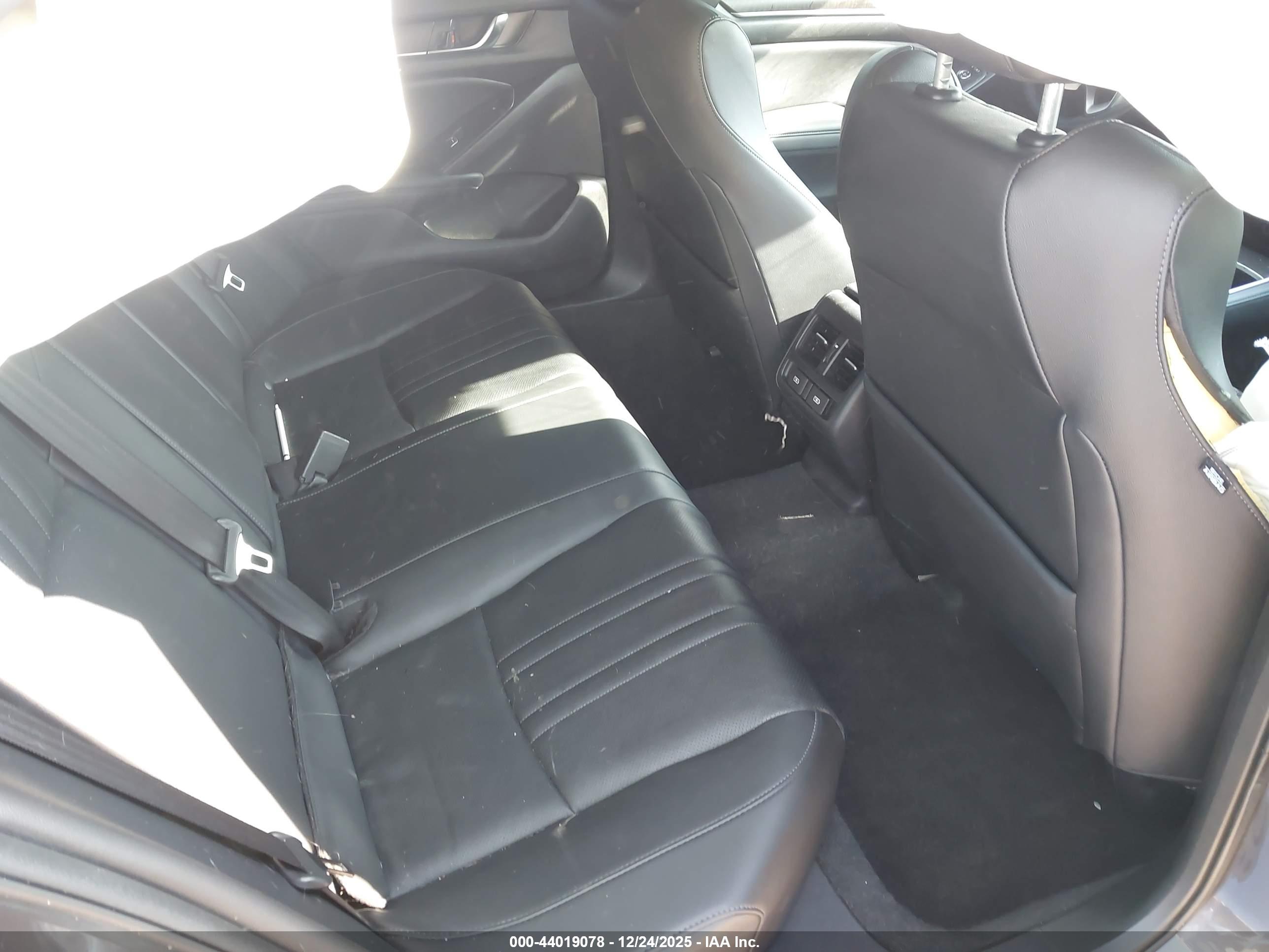HONDA ACCORD image 8