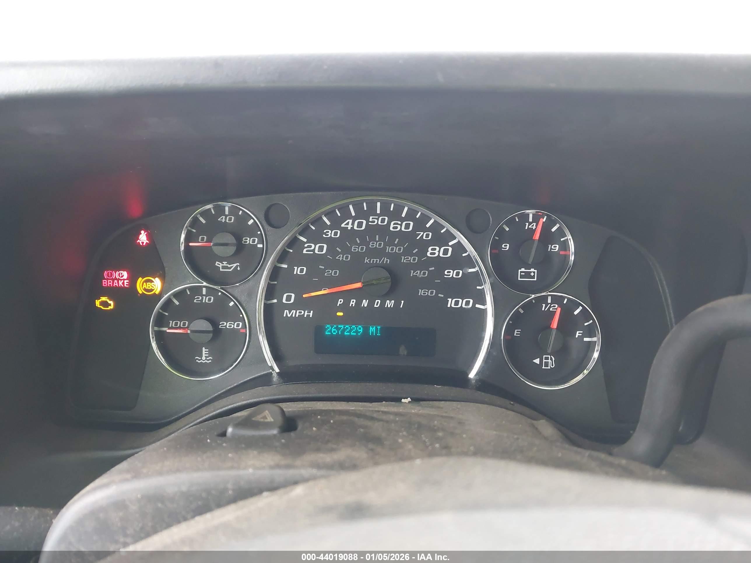 CHEVROLET EXPRESS image 6