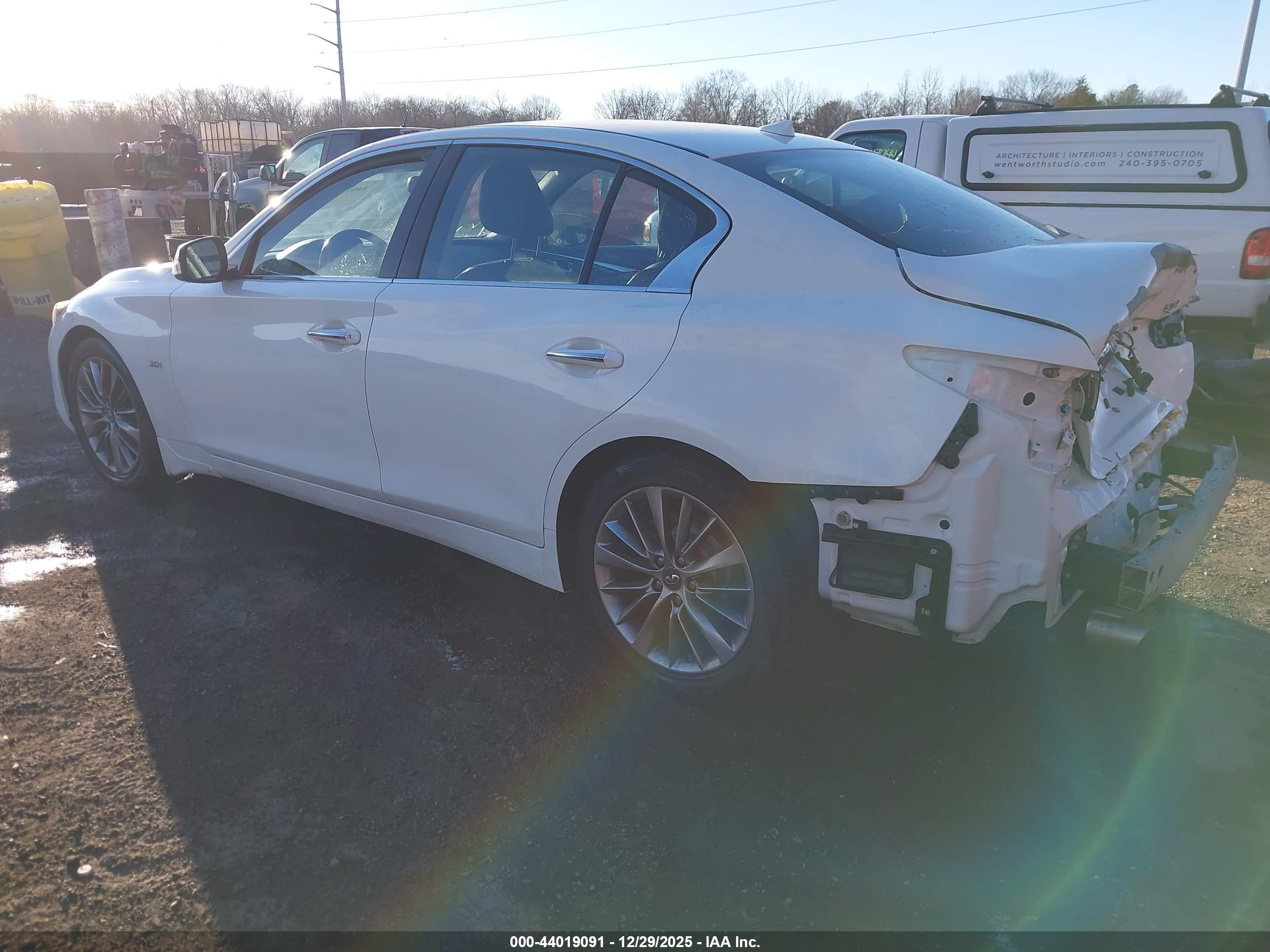 INFINITI Q50 image 3